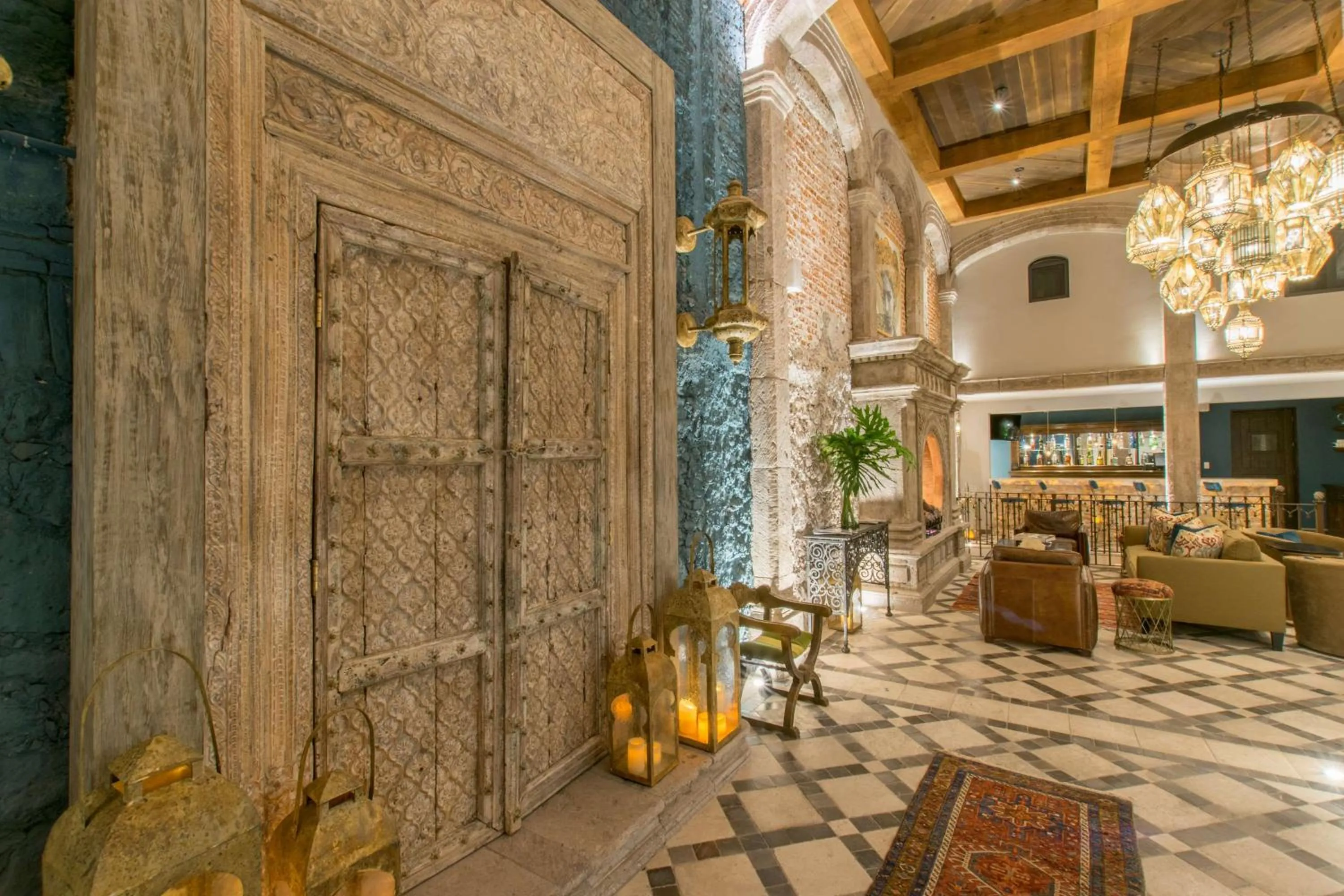 Communal lounge/ TV room in Casa 1810 Hotel Boutique