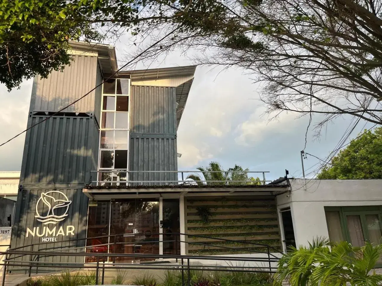 Facade/entrance in NUMAR Hotel Facade/entrance in NUMAR Hotel