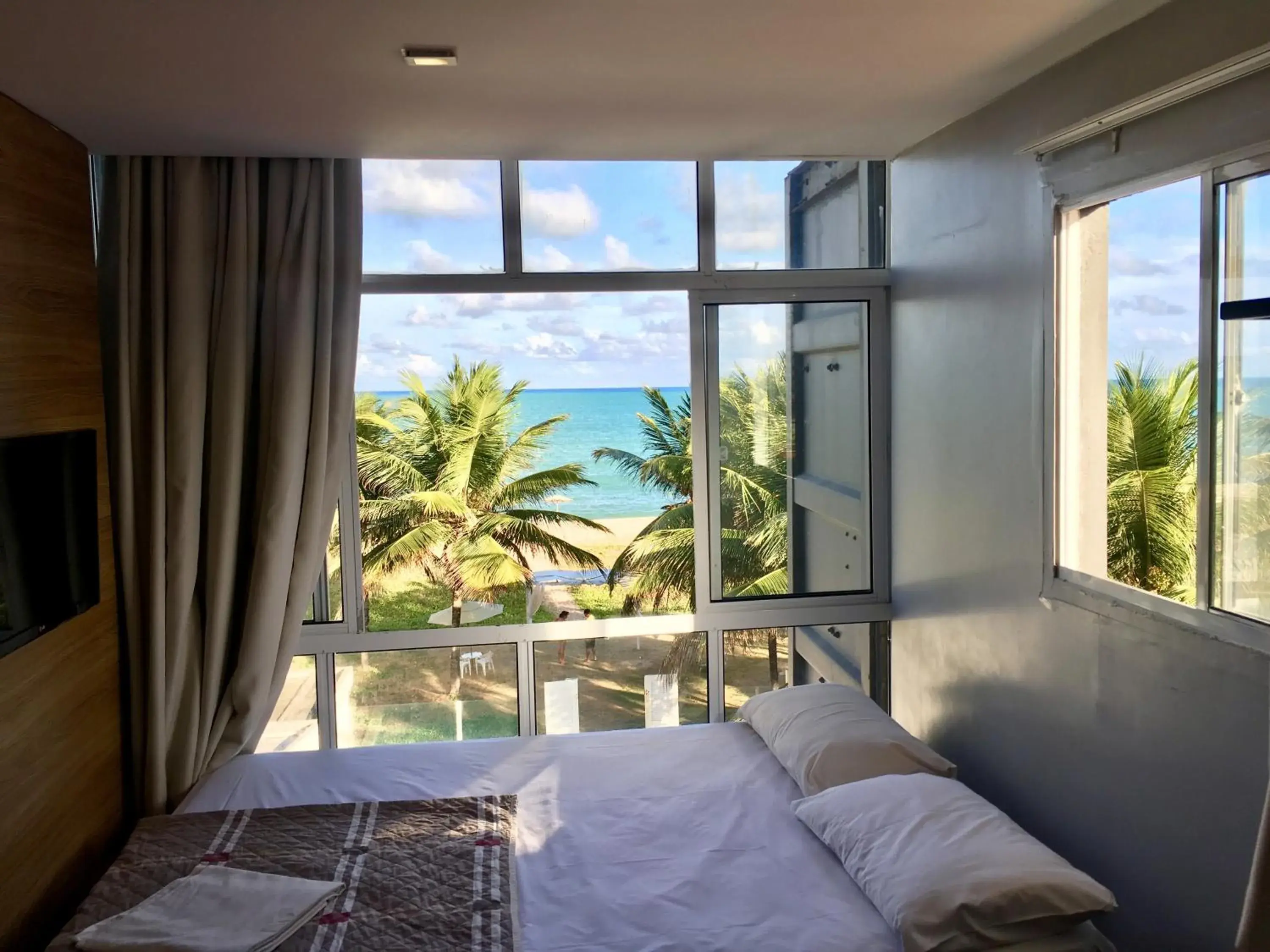 Sea view, Bed in NUMAR Hotel Sea view, Bed in NUMAR Hotel