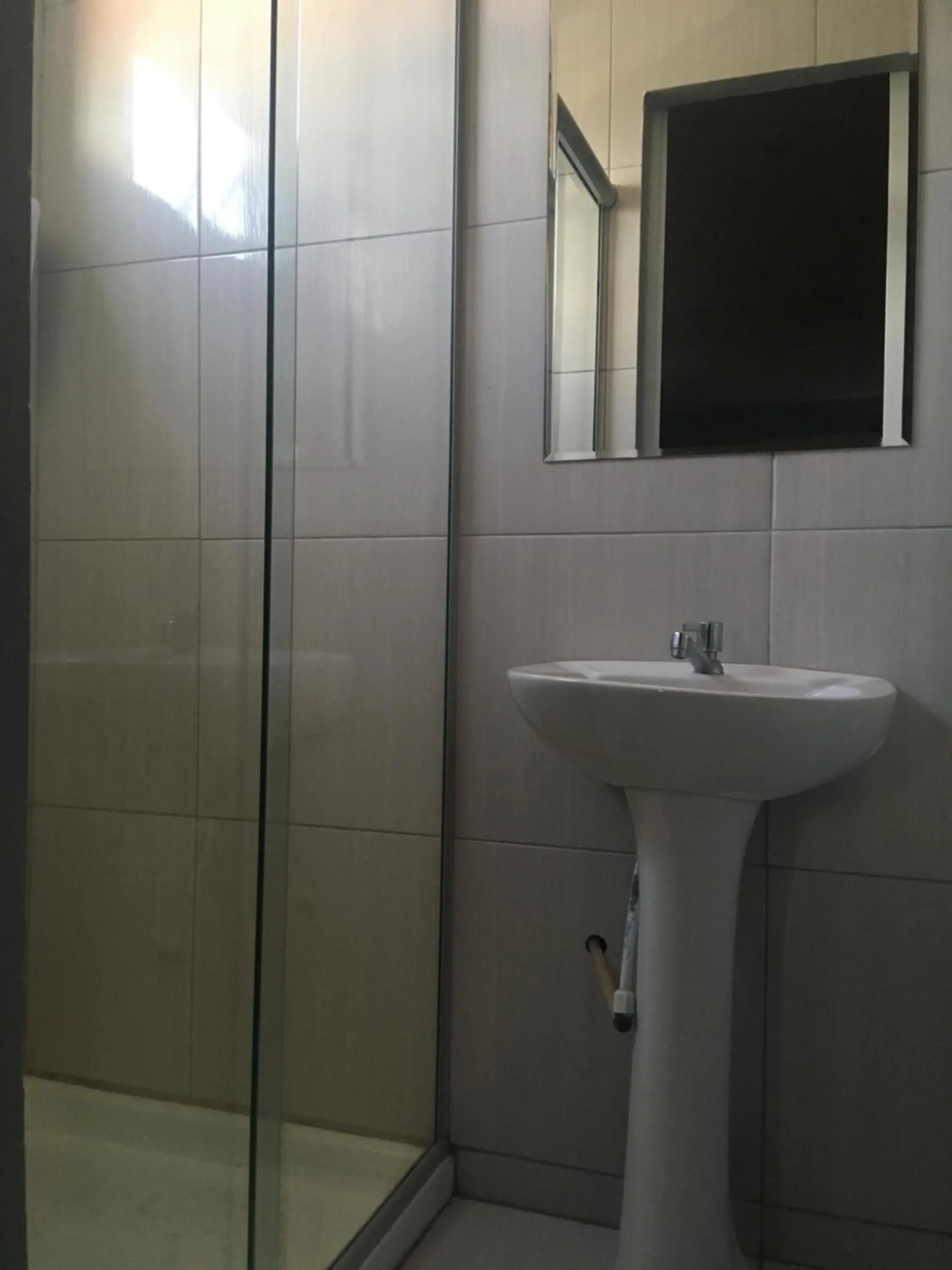 Bathroom in NUMAR Hotel