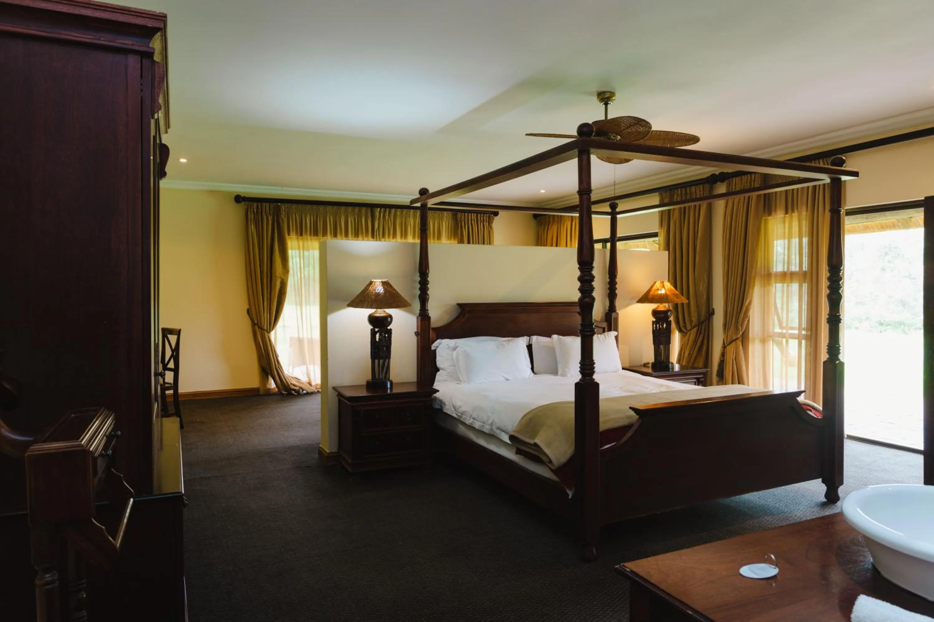 Bedroom, Bed in Premier Resort Mpongo Private Game Reserve