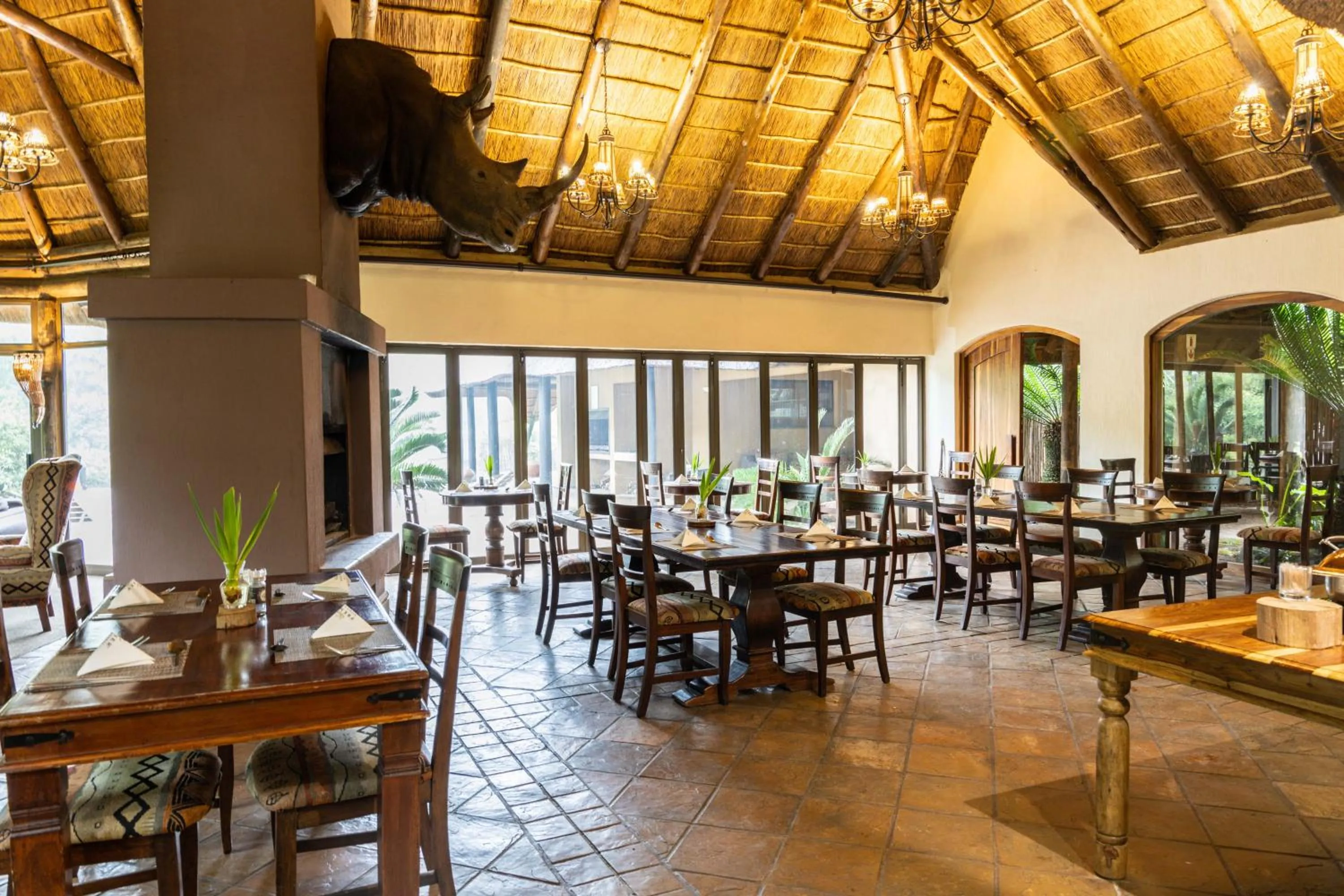 Restaurant/places to eat in Premier Resort Mpongo Private Game Reserve