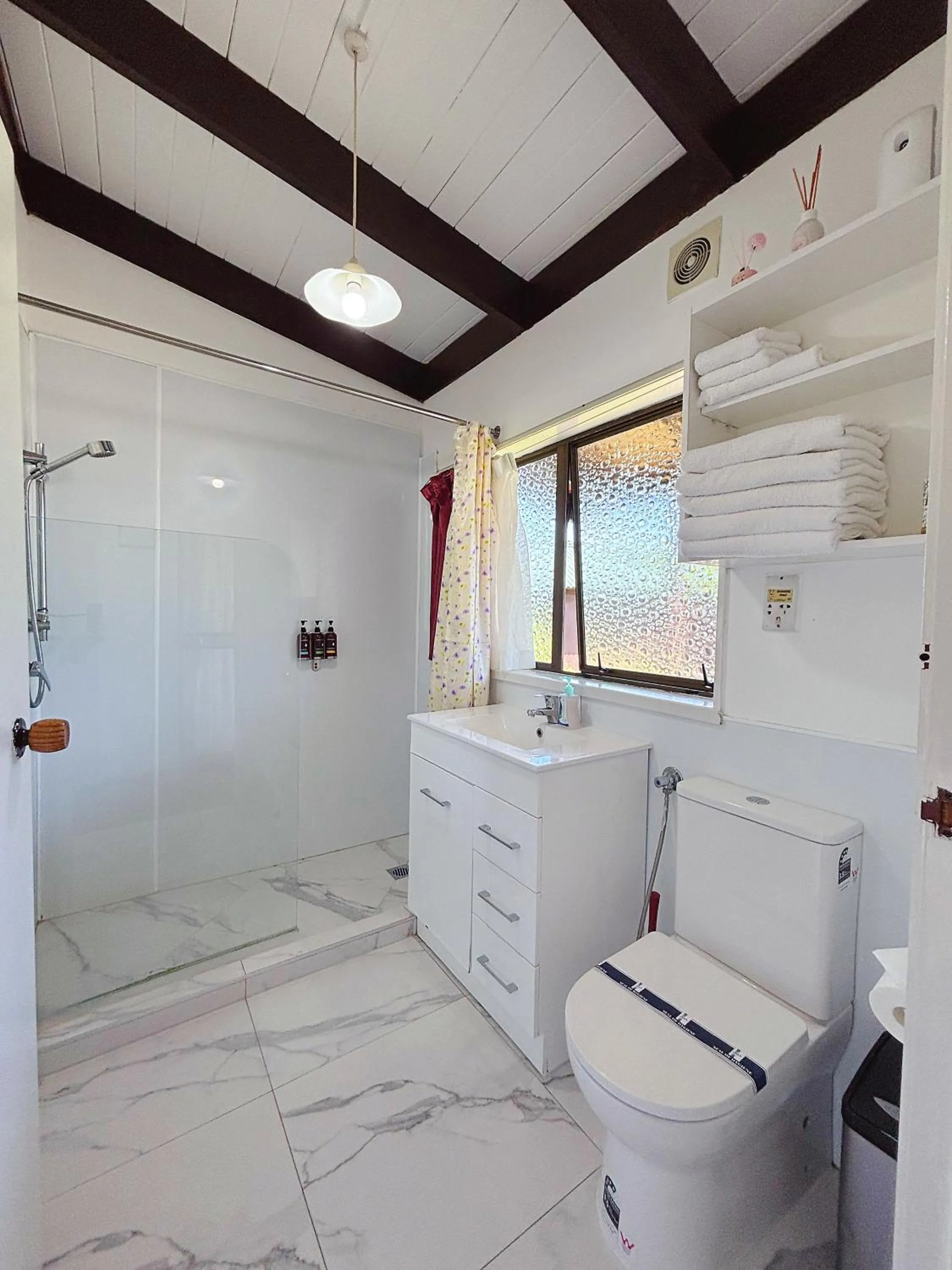 Shower in Grange Motel