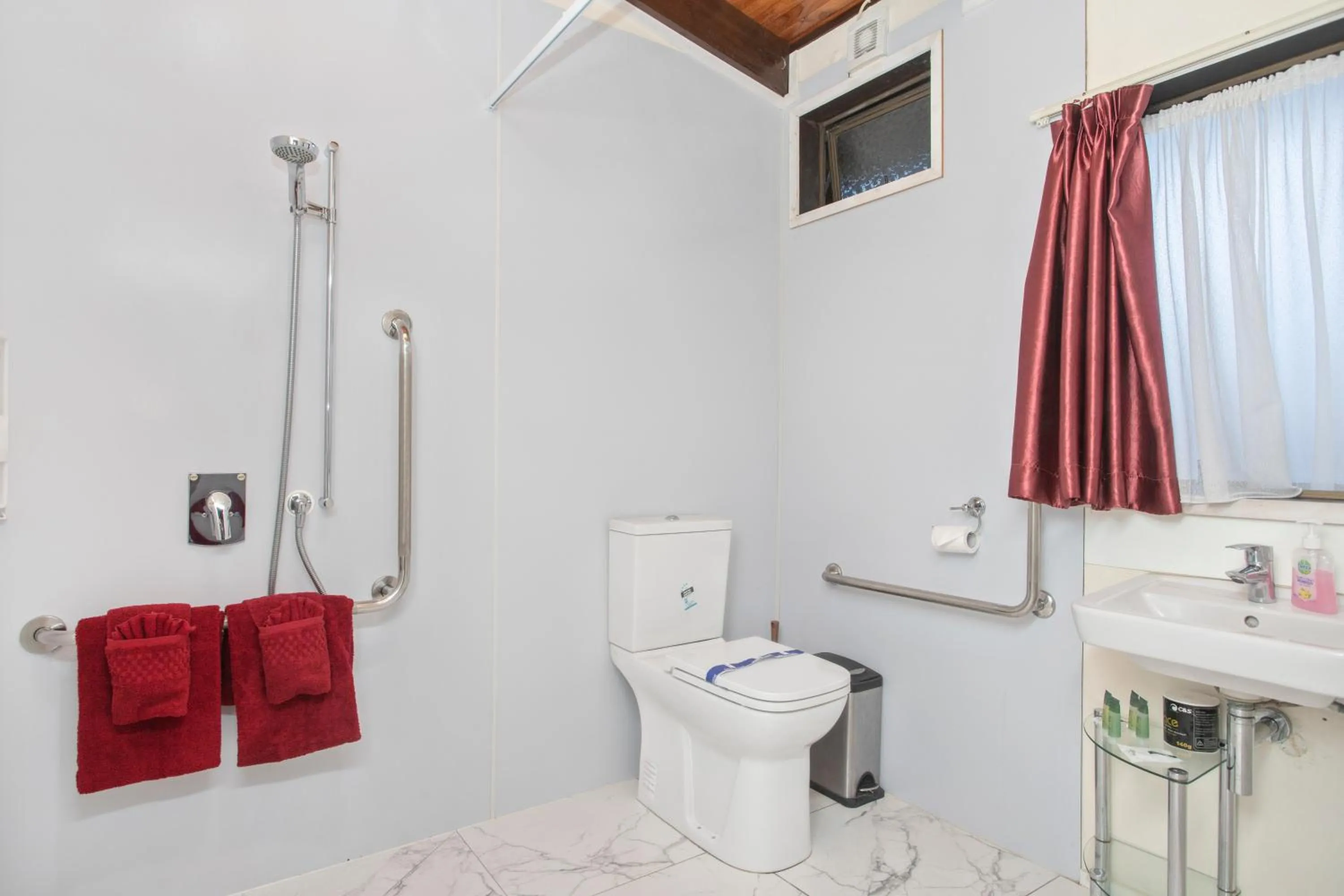 Toilet in Grange Motel