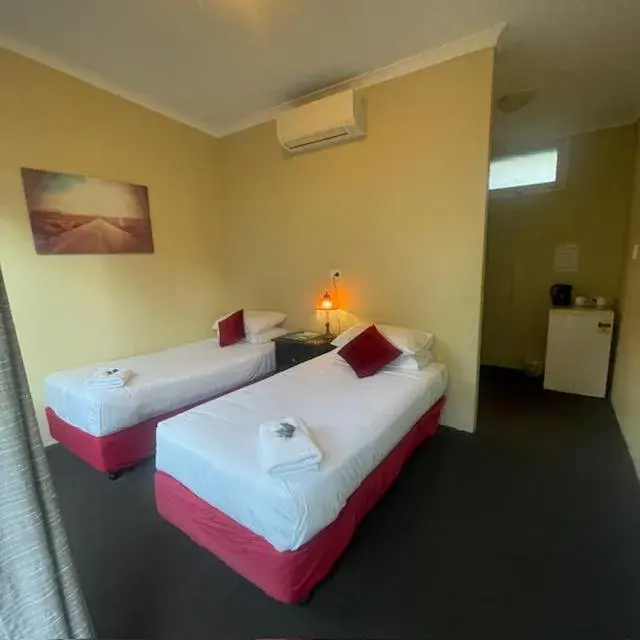 Twin Room with Private En Suite Bathroom in Wisemans Inn Twin Room with Private En Suite Bathroom in Wisemans Inn