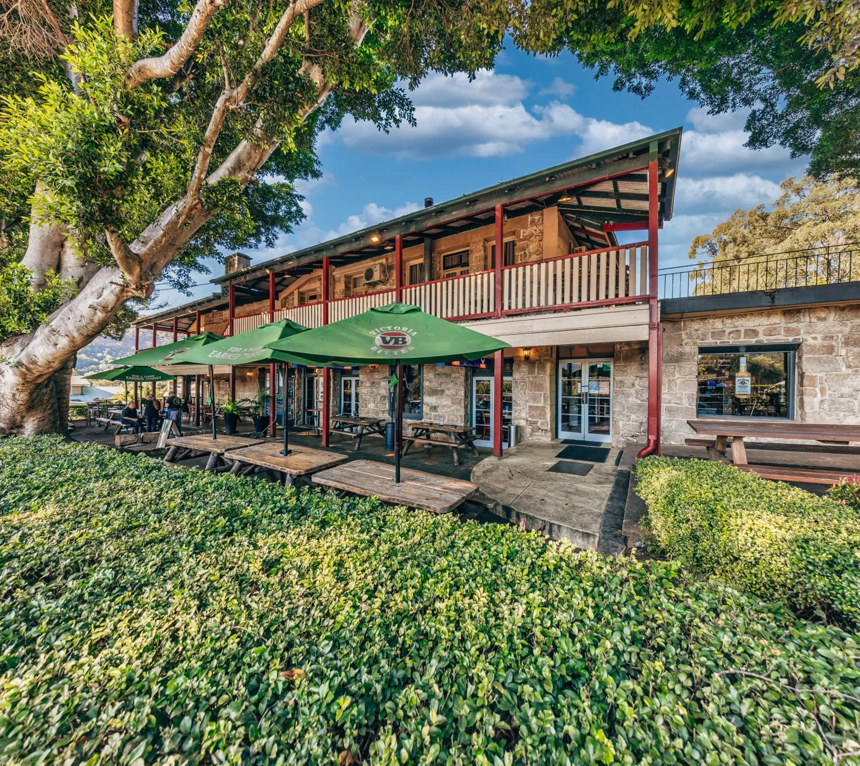 Property building in Wisemans Inn