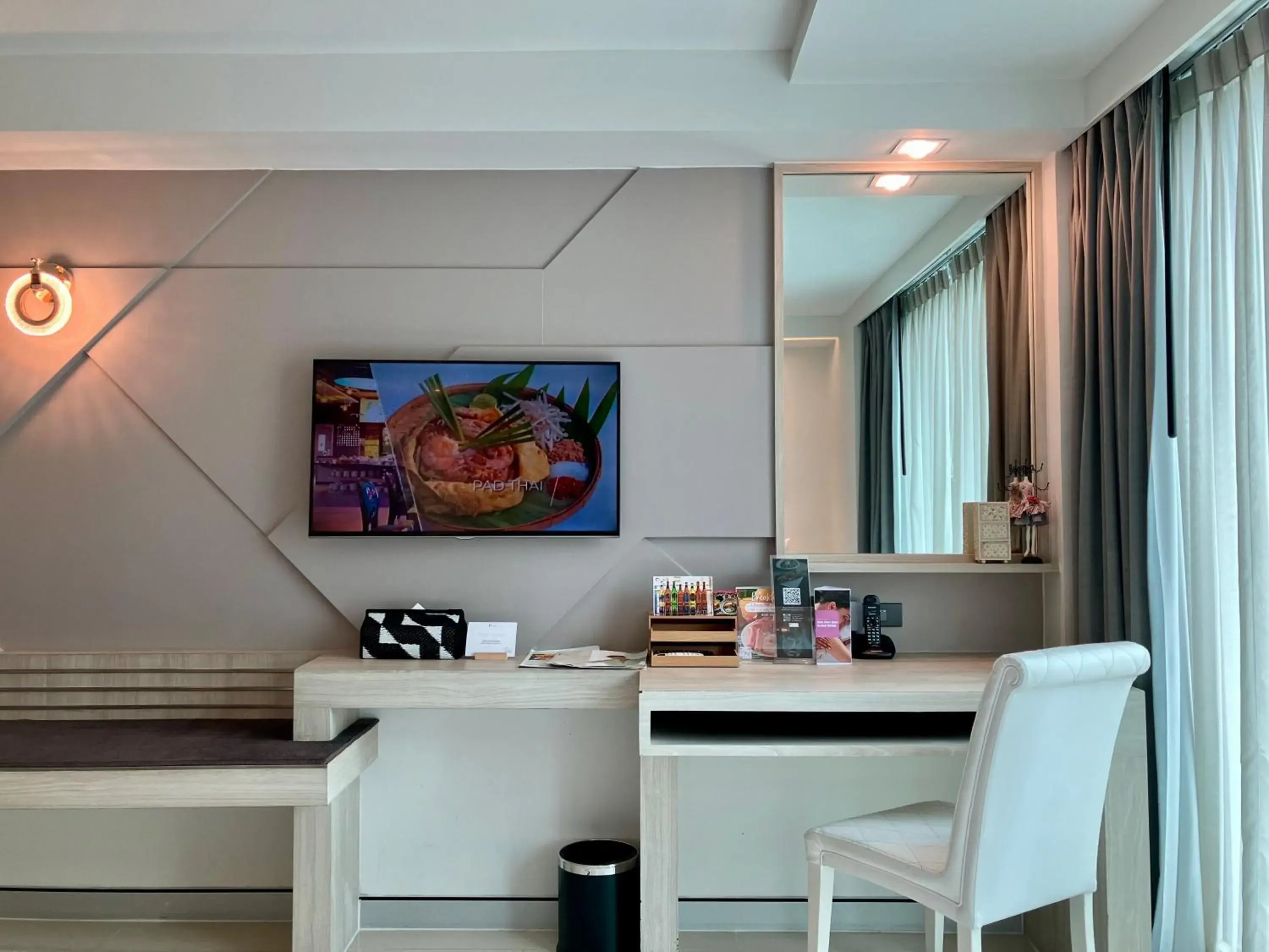 Bedroom in Hotel Clover Asoke - SHA Extra Plus Bedroom in Hotel Clover Asoke - SHA Extra Plus