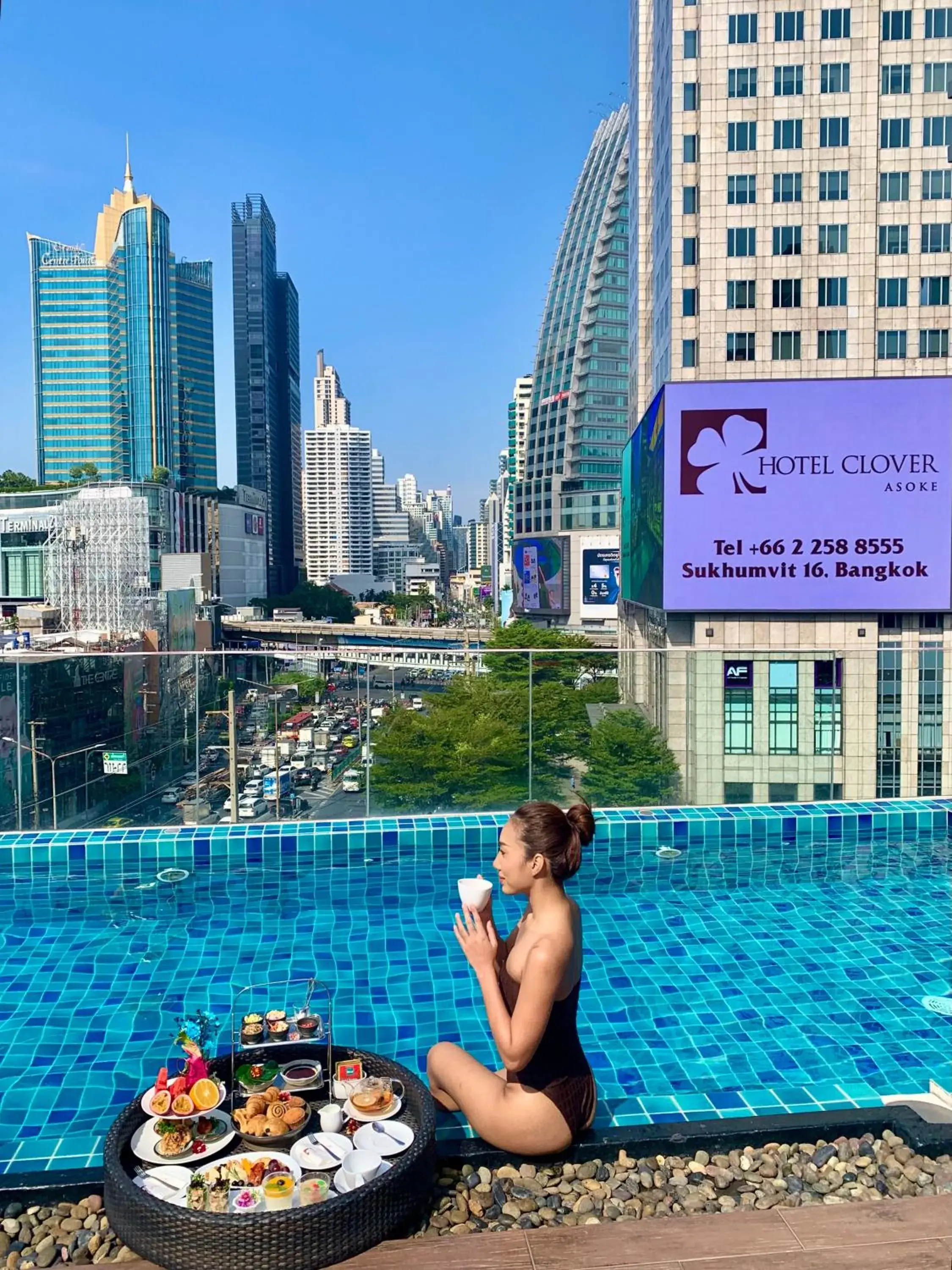 Swimming pool in Hotel Clover Asoke - SHA Extra Plus Swimming pool in Hotel Clover Asoke - SHA Extra Plus