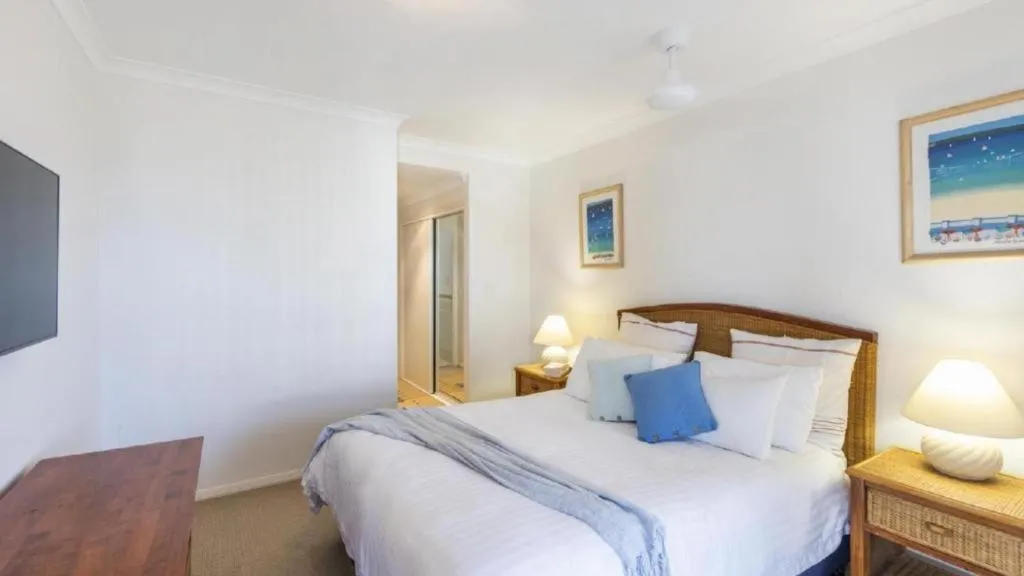 Bed in The Breakers Yamba