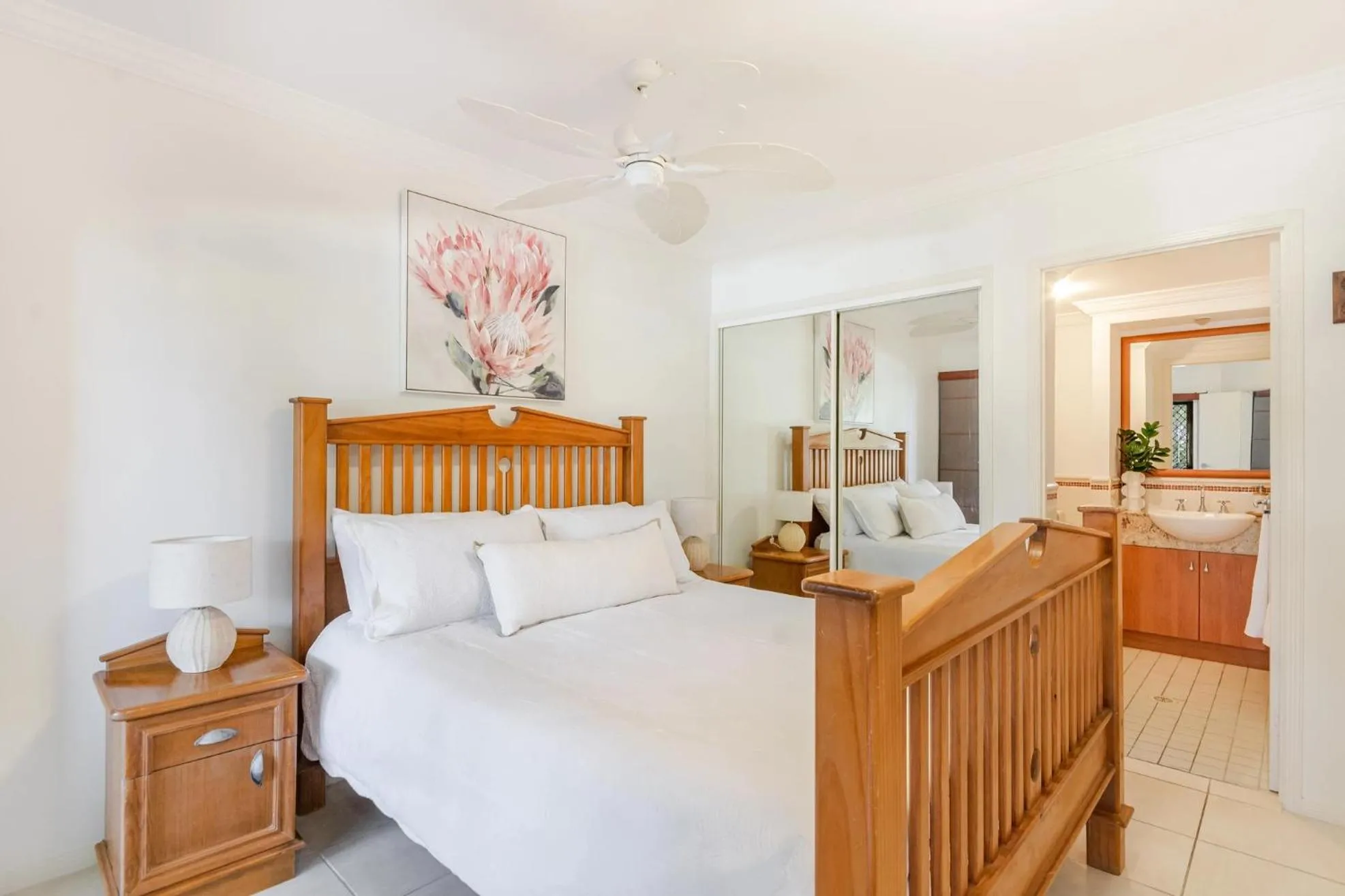 Bed in The Breakers Yamba