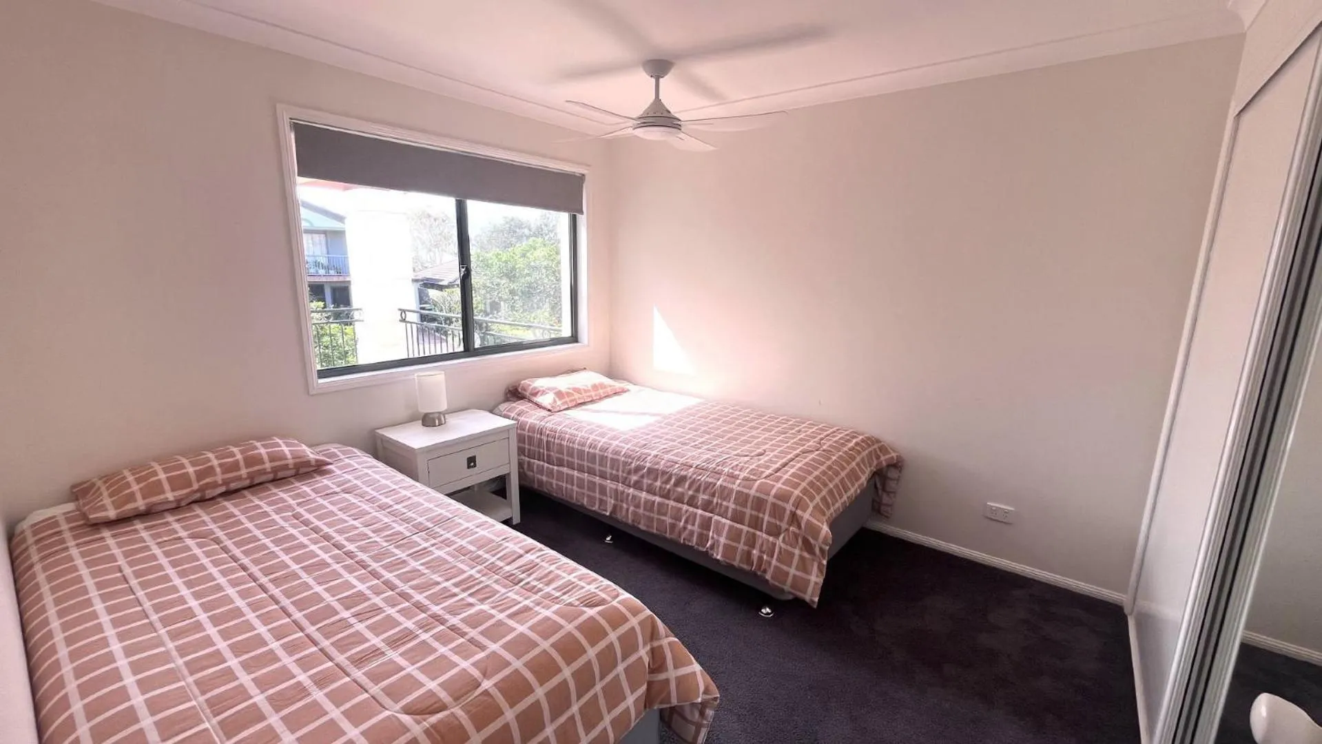 Bed in The Breakers Yamba