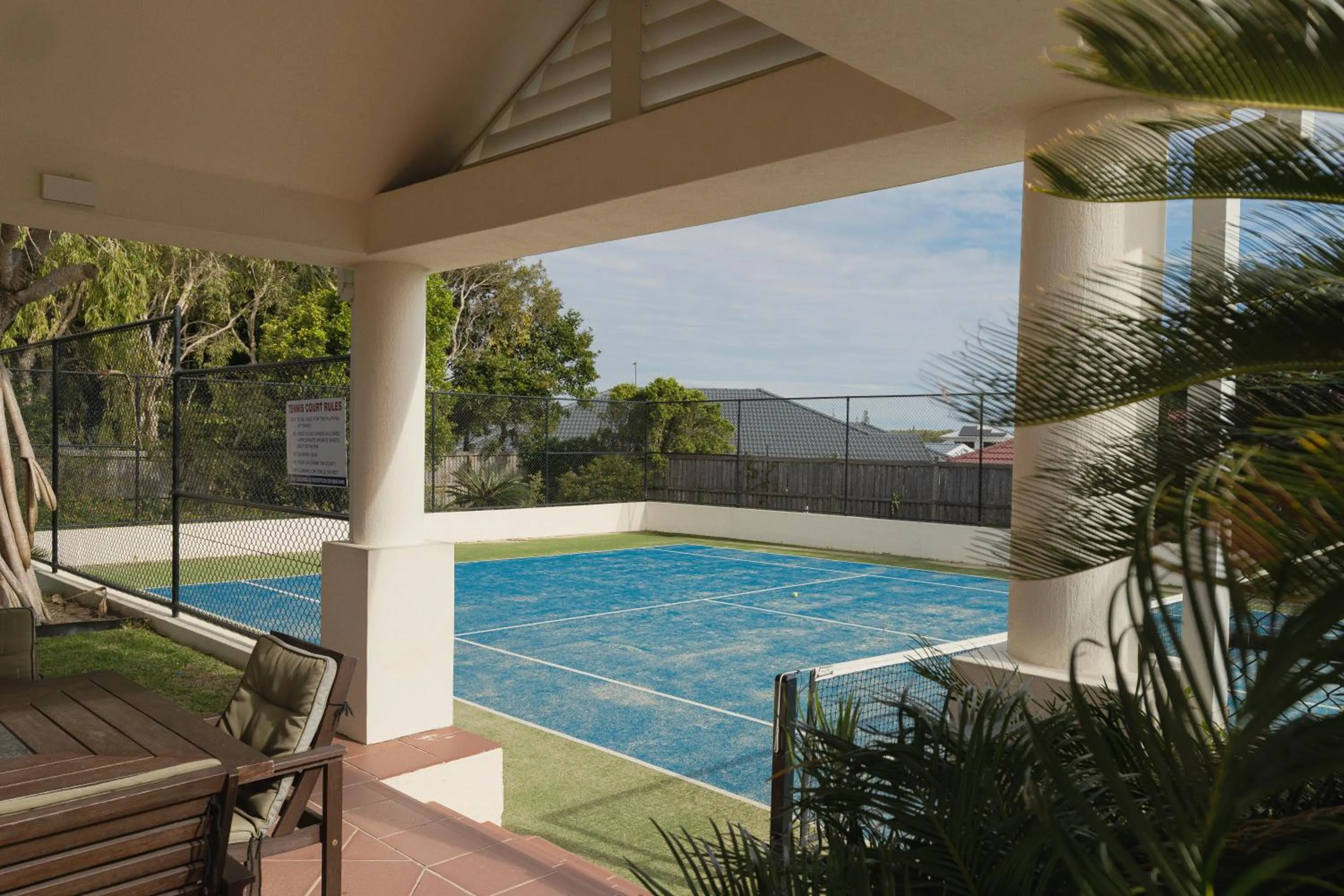Tennis court in The Breakers Yamba