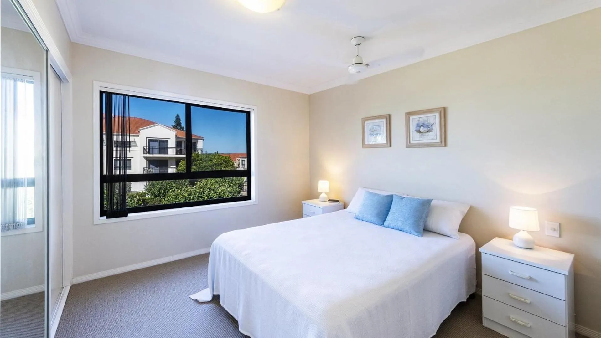 Bed in The Breakers Yamba