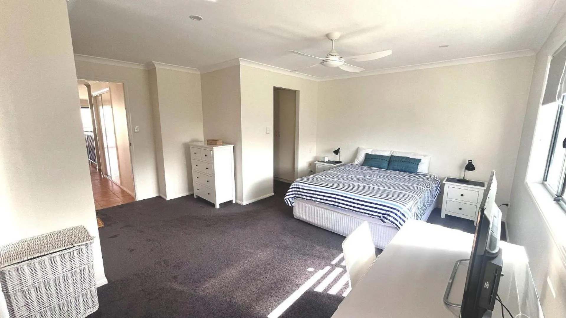 Bed in The Breakers Yamba