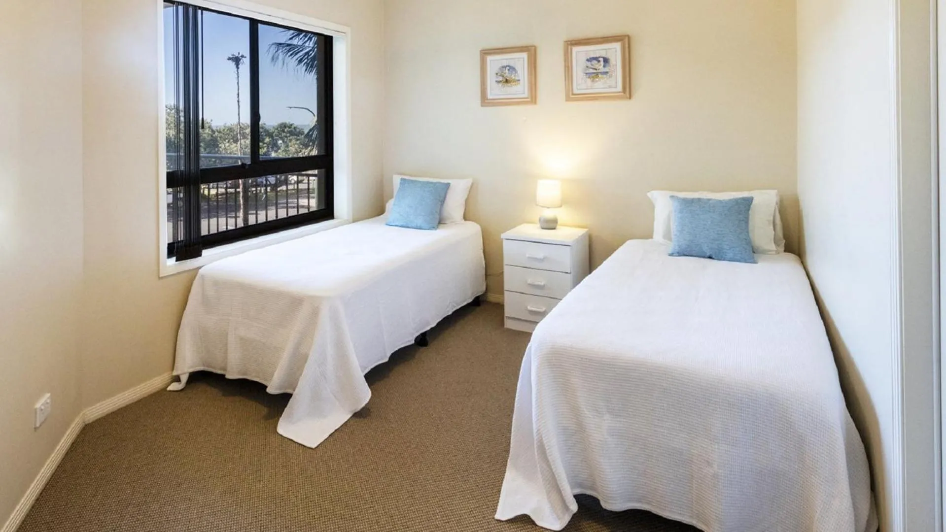Bed in The Breakers Yamba