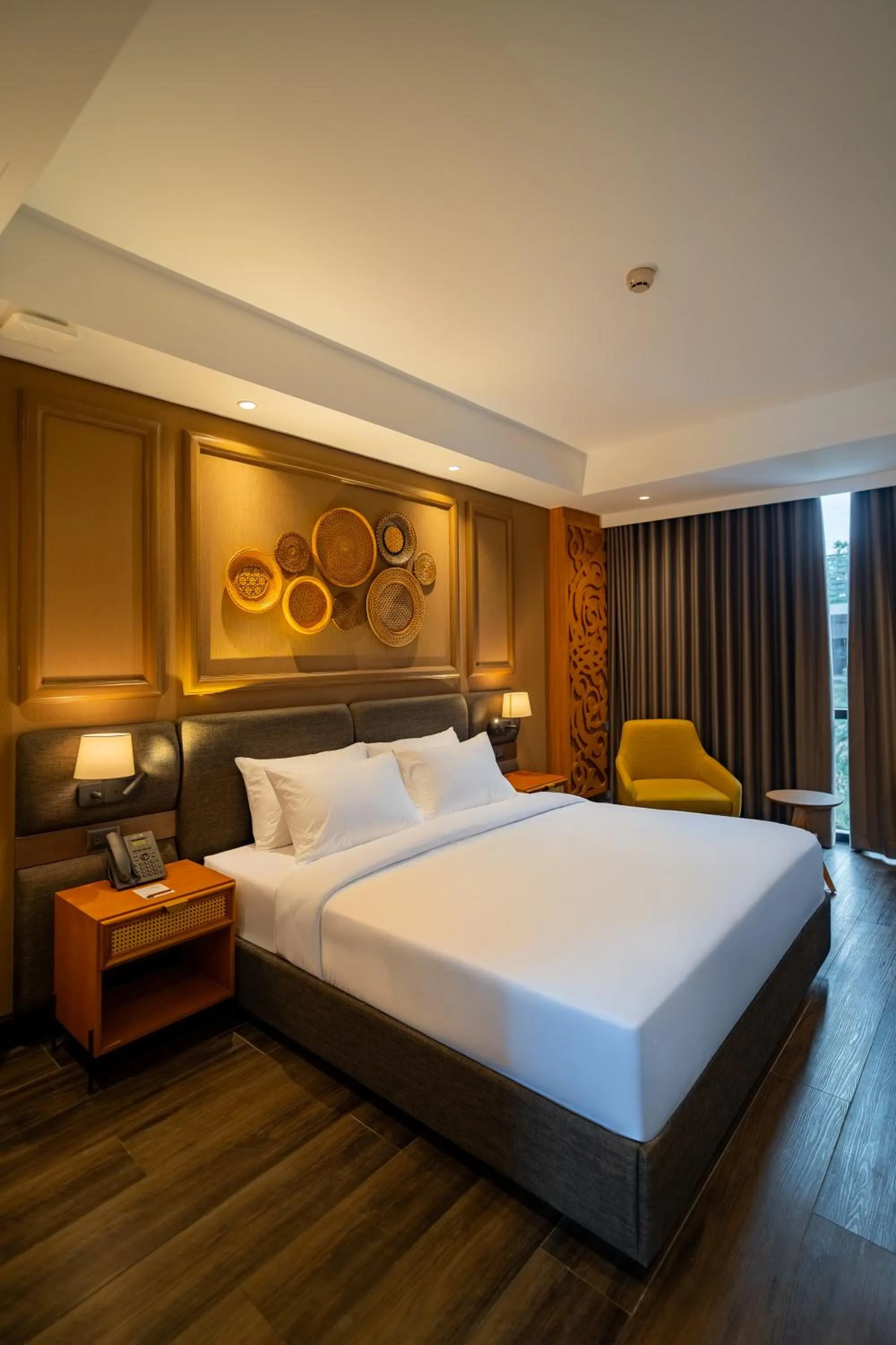 Bedroom, Bed in The Henry Glass House Clark
