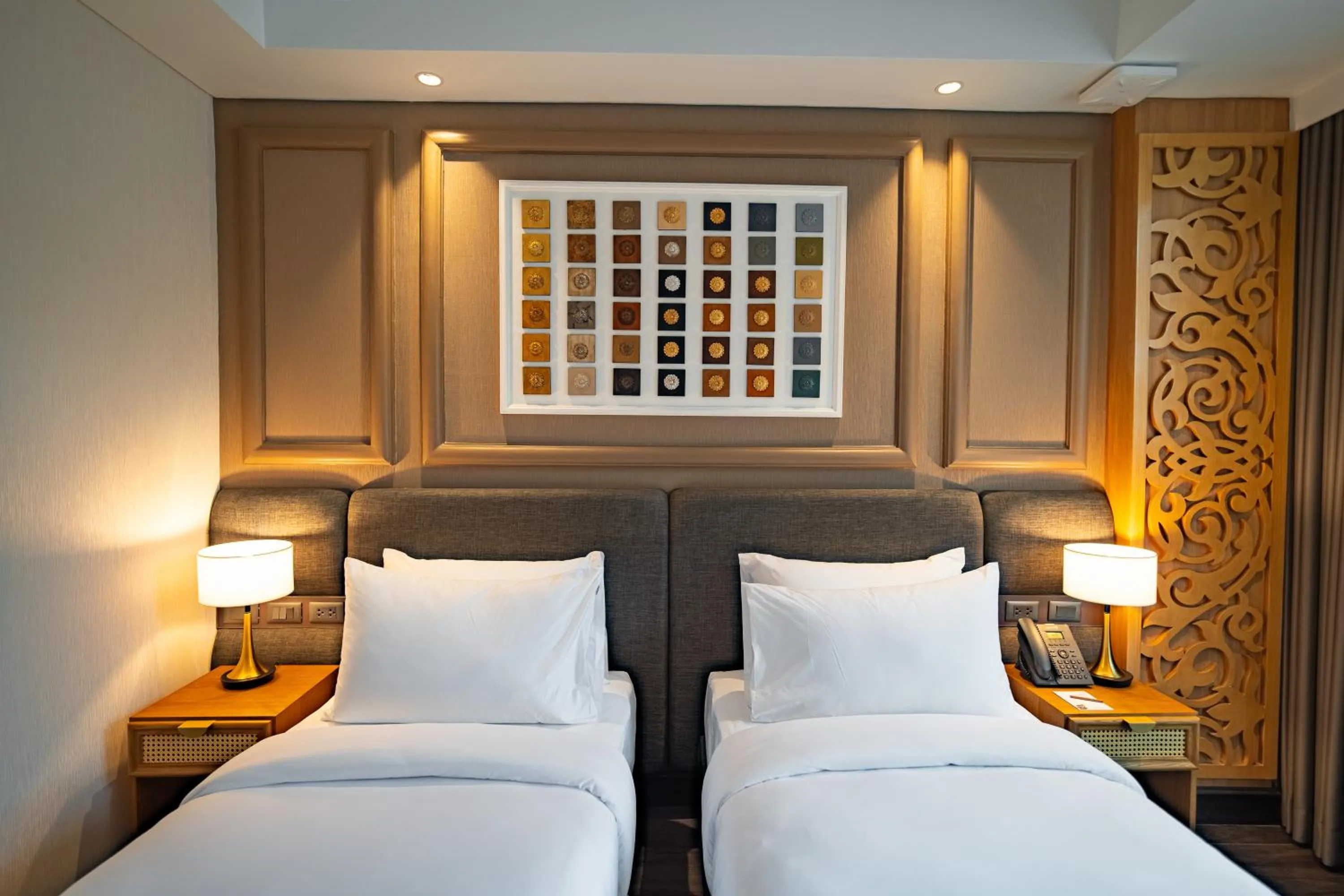 Bed in The Henry Glass House Clark