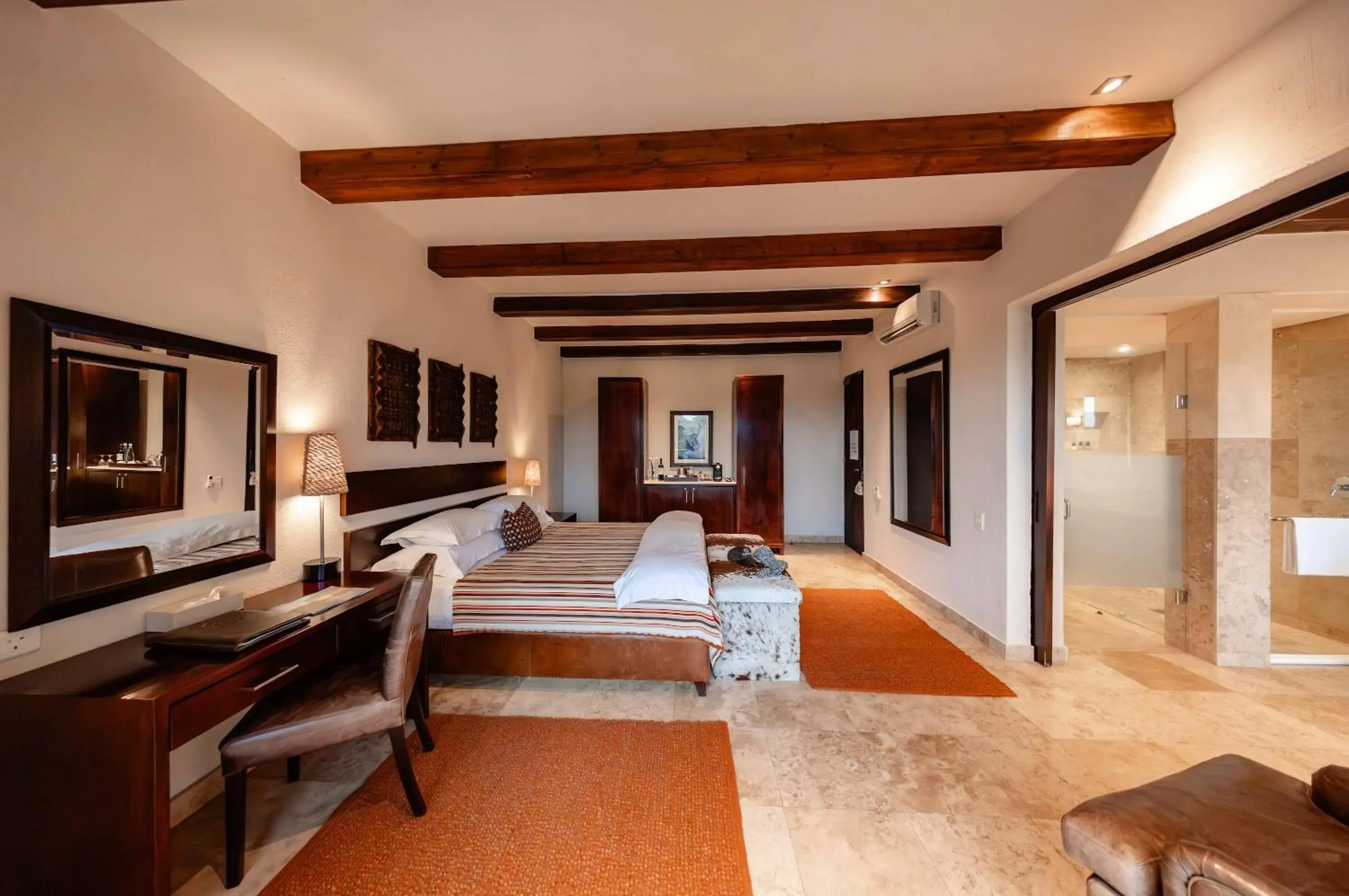 Bed in Kapama River Lodge Bed in Kapama River Lodge