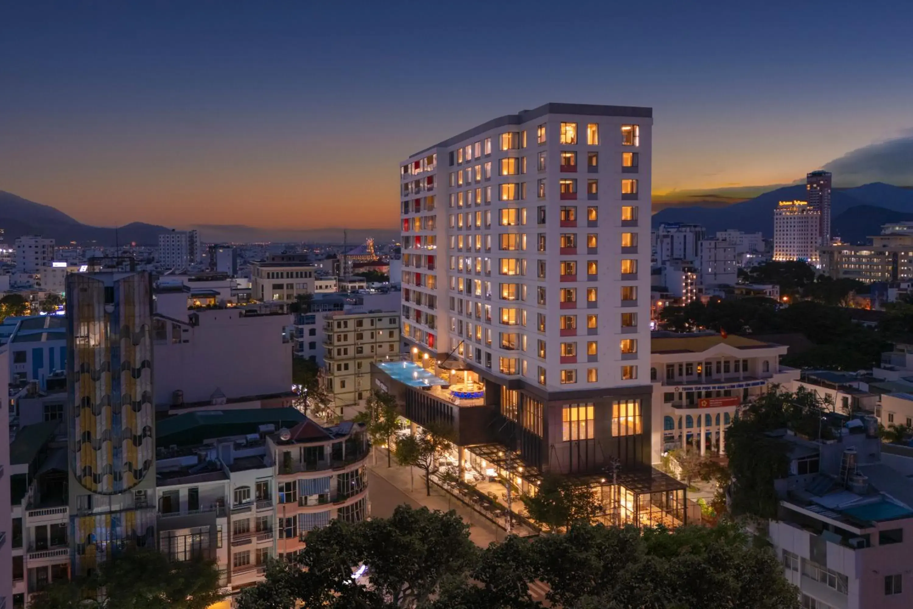 Deluxe Twin Room with City View in Four Points by Sheraton Nha Trang Deluxe Twin Room with City View in Four Points by Sheraton Nha Trang