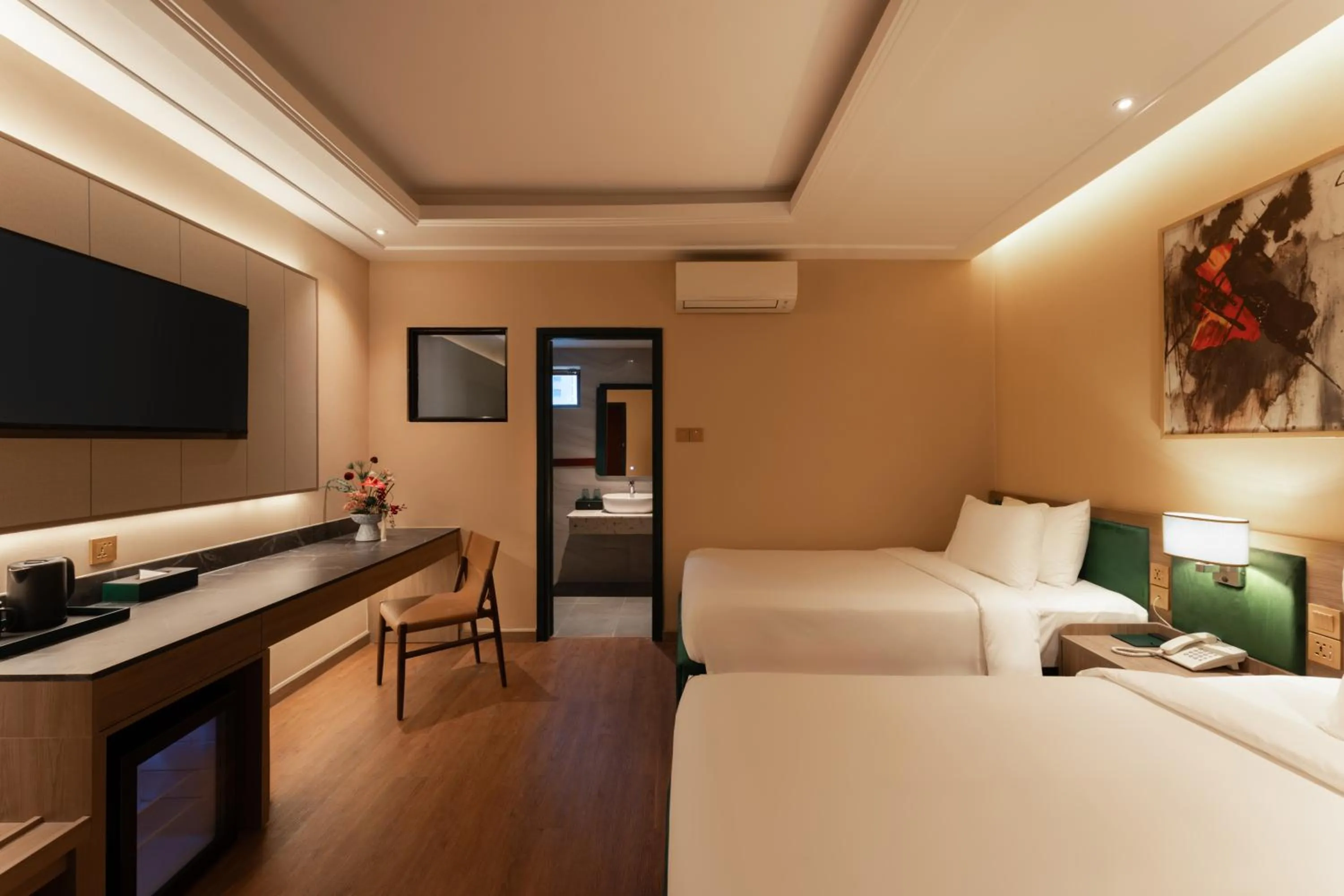 Deluxe Twin No Window, Free Afternoon Tea in NiK Hotel Thi Sach