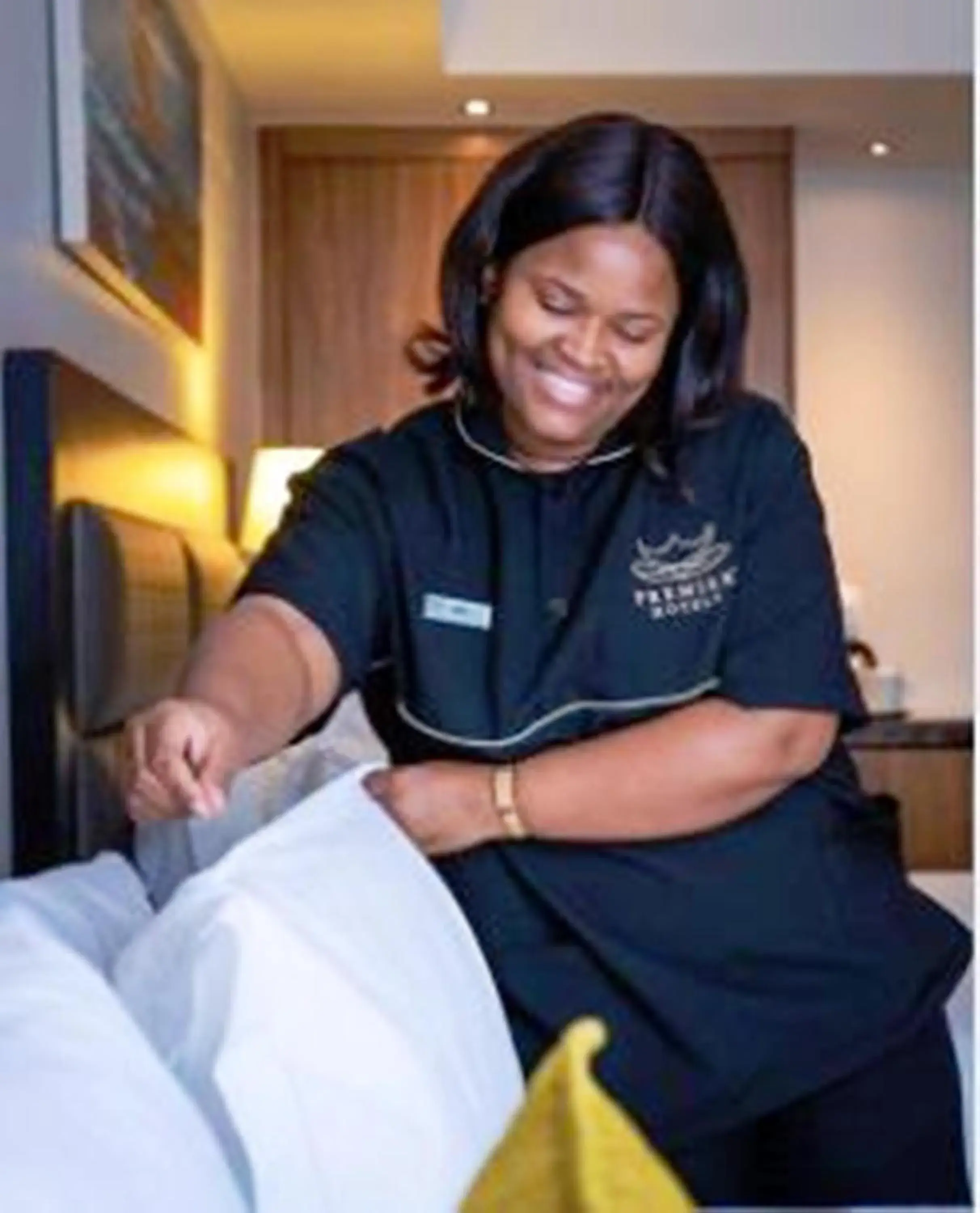 Staff, Bed in Premier Hotel Regent Staff, Bed in Premier Hotel Regent