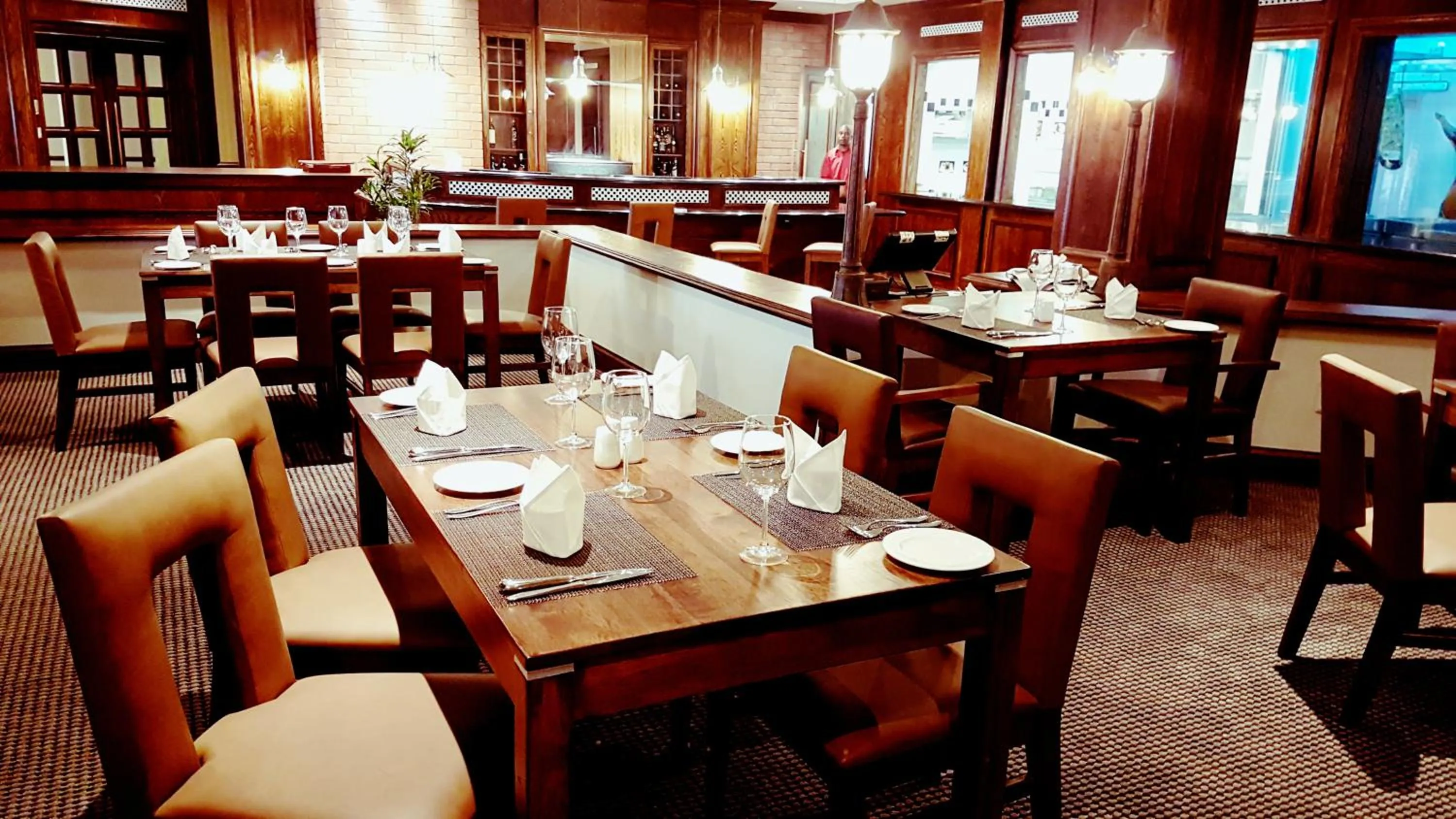 Restaurant/places to eat in Premier Hotel Regent