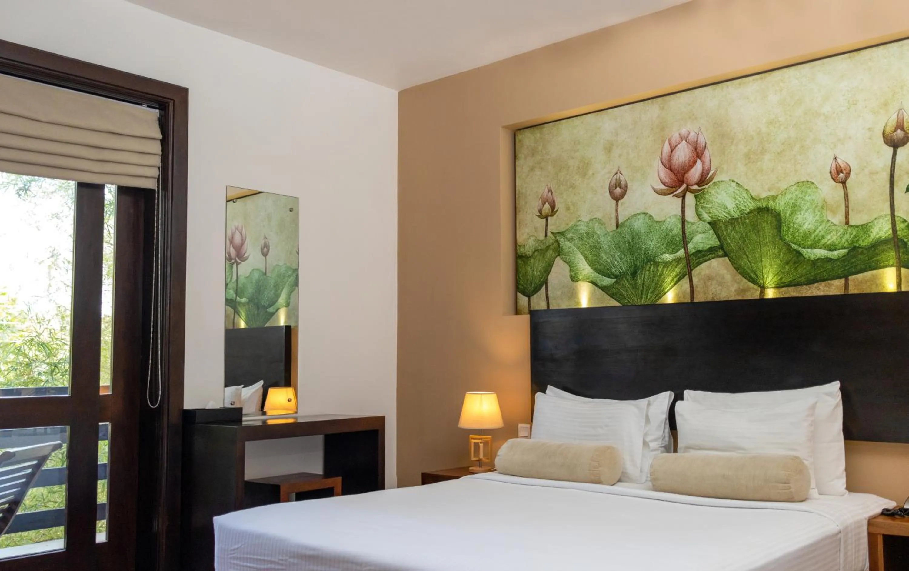 Bed in Terrace Green Hotel and Spa - Free Airport Shuttle Service