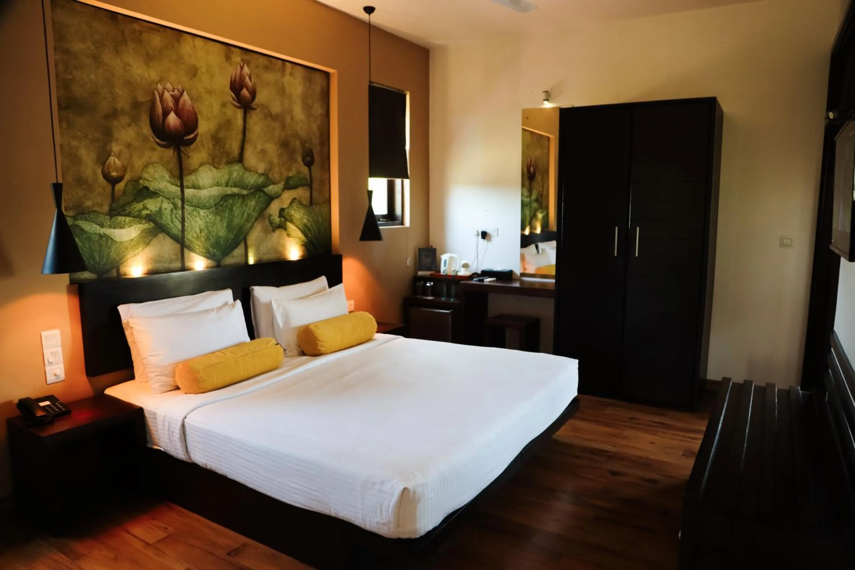 Bed in Terrace Green Hotel and Spa - Free Airport Shuttle Service