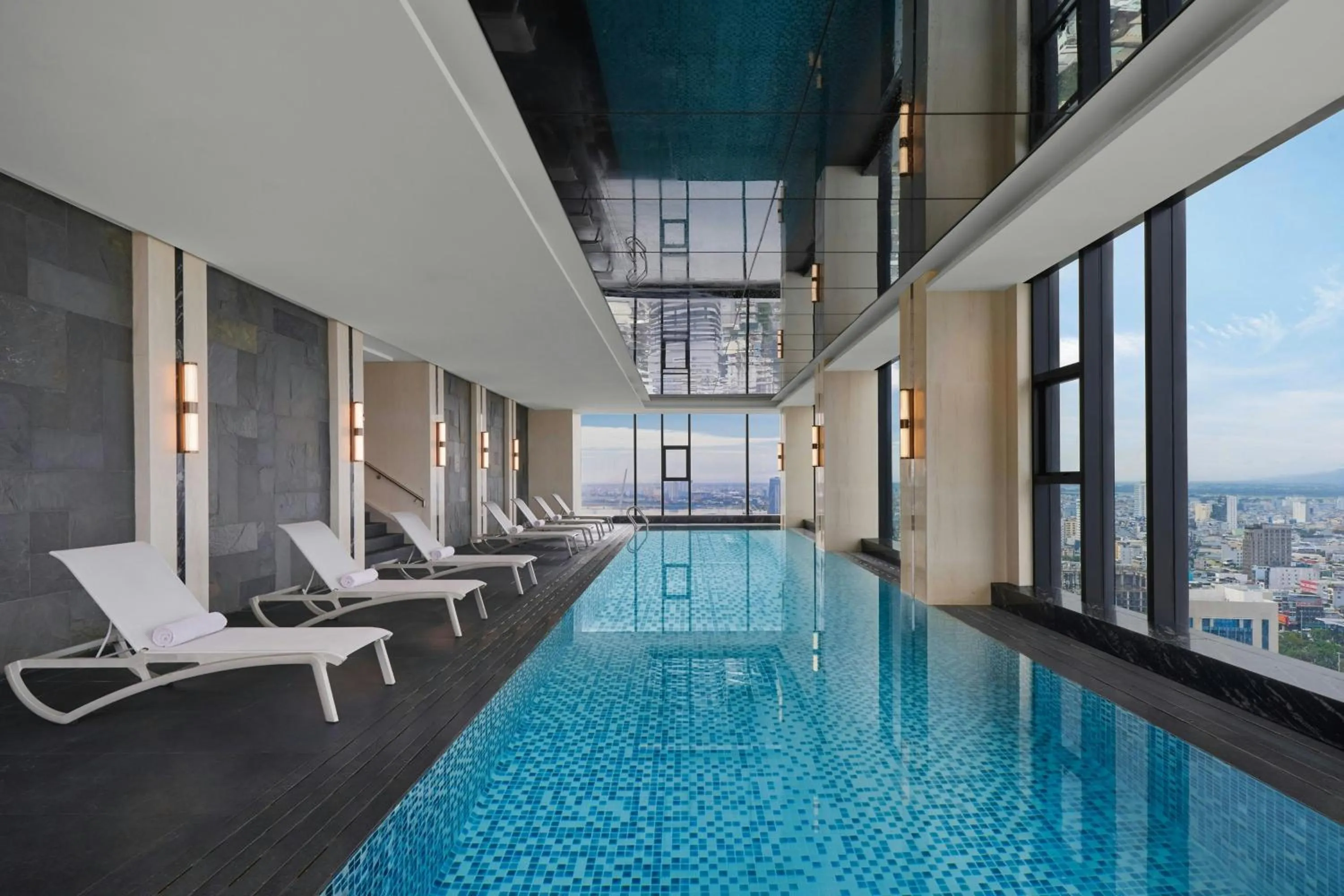 Fitness centre/facilities in Marriott Executive Apartments Danang, Han River
