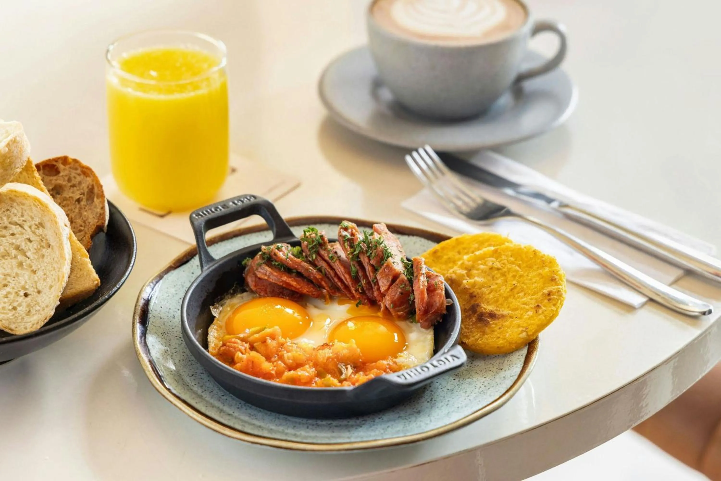 Breakfast in Loma, Medellin, a Tribute Portfolio Hotel