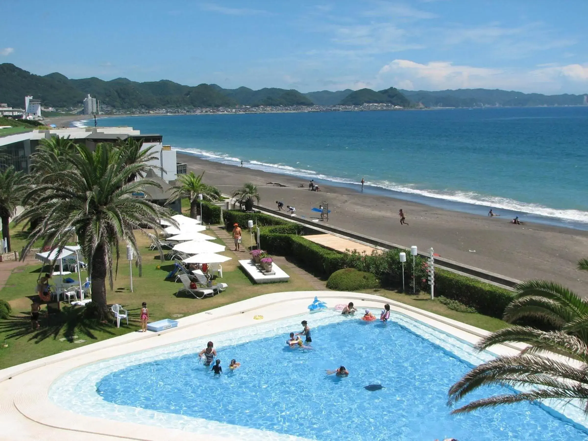 Swimming pool in Kamogawa Grand Hotel Swimming pool in Kamogawa Grand Hotel