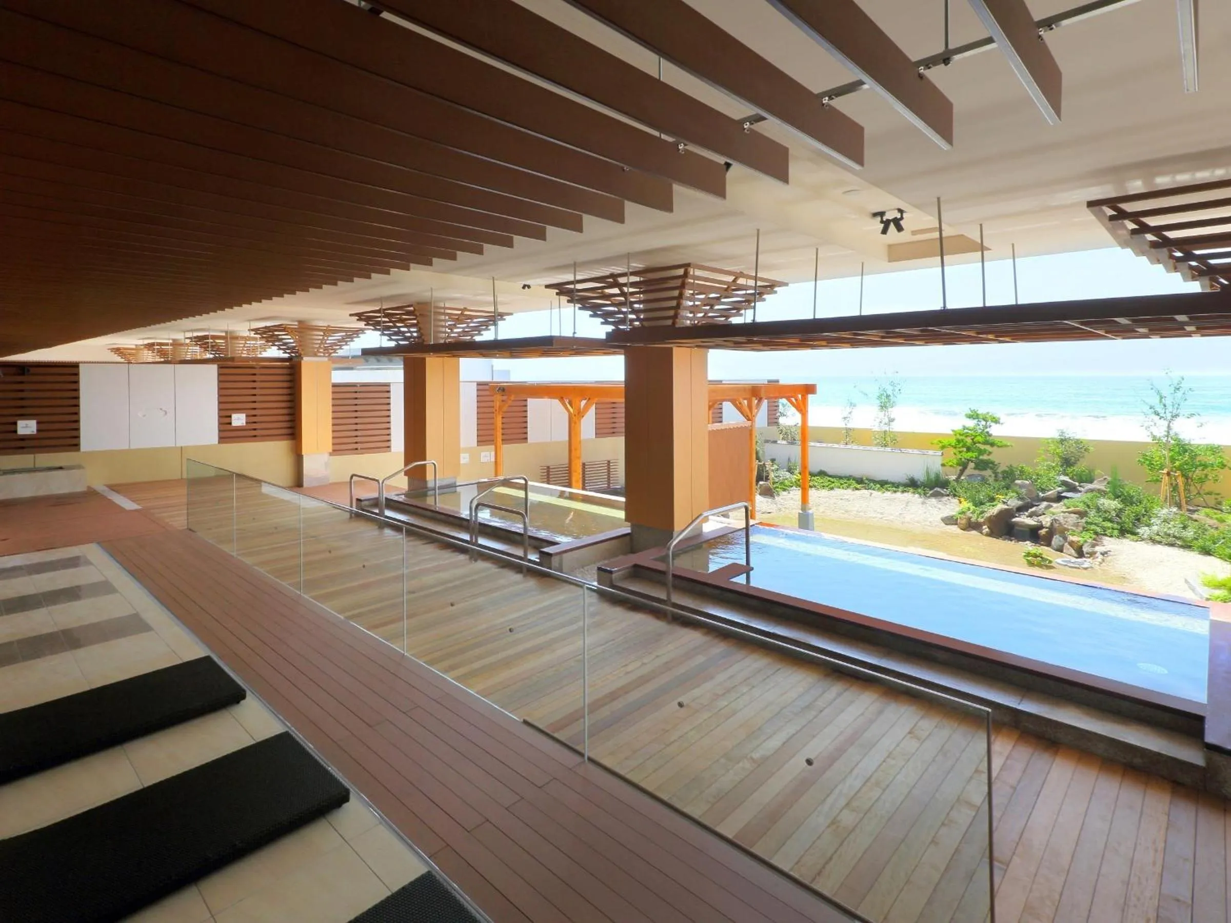 Hot Spring Bath in Kamogawa Grand Hotel