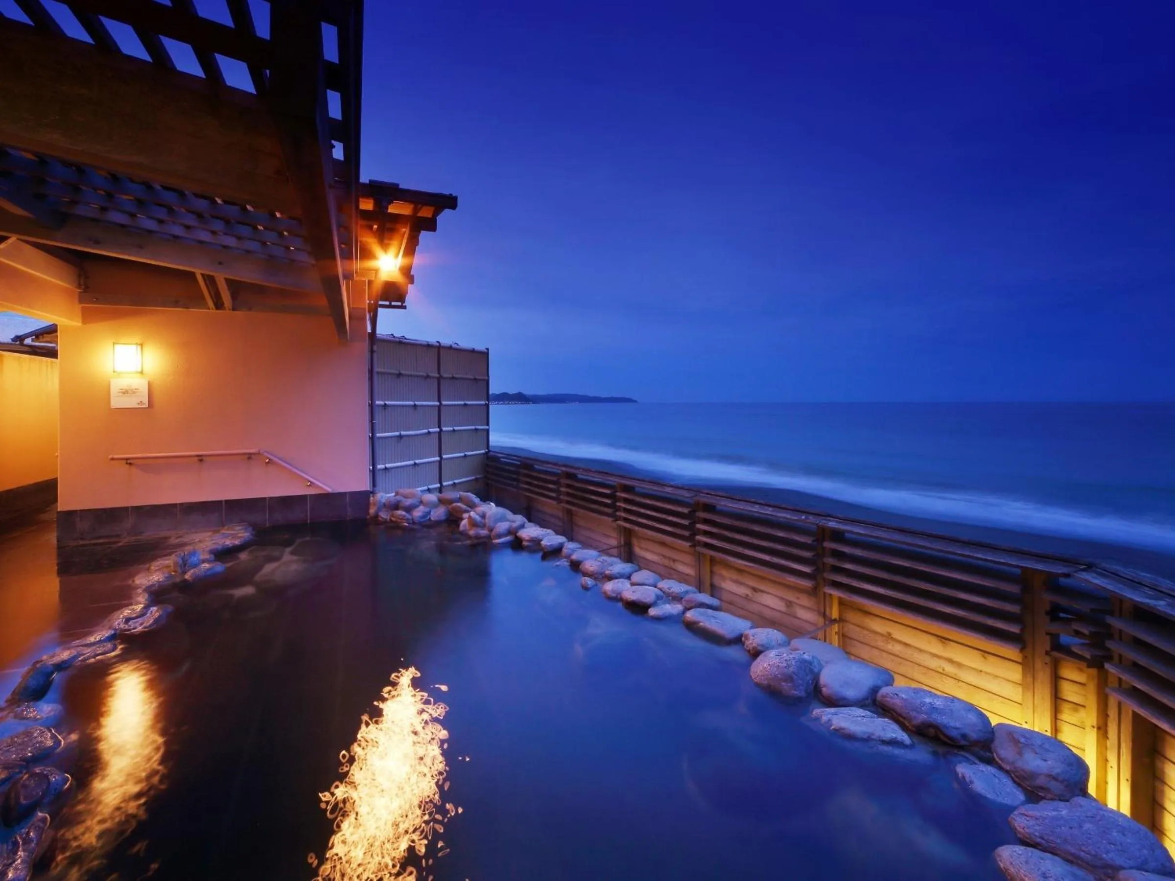 Hot Spring Bath in Kamogawa Grand Hotel