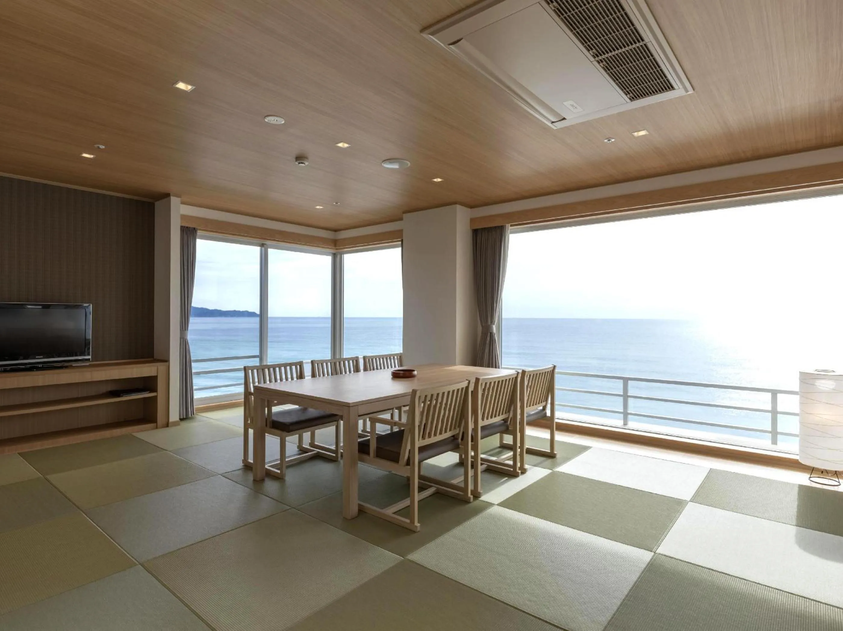 Kamogawa Grand Hotel