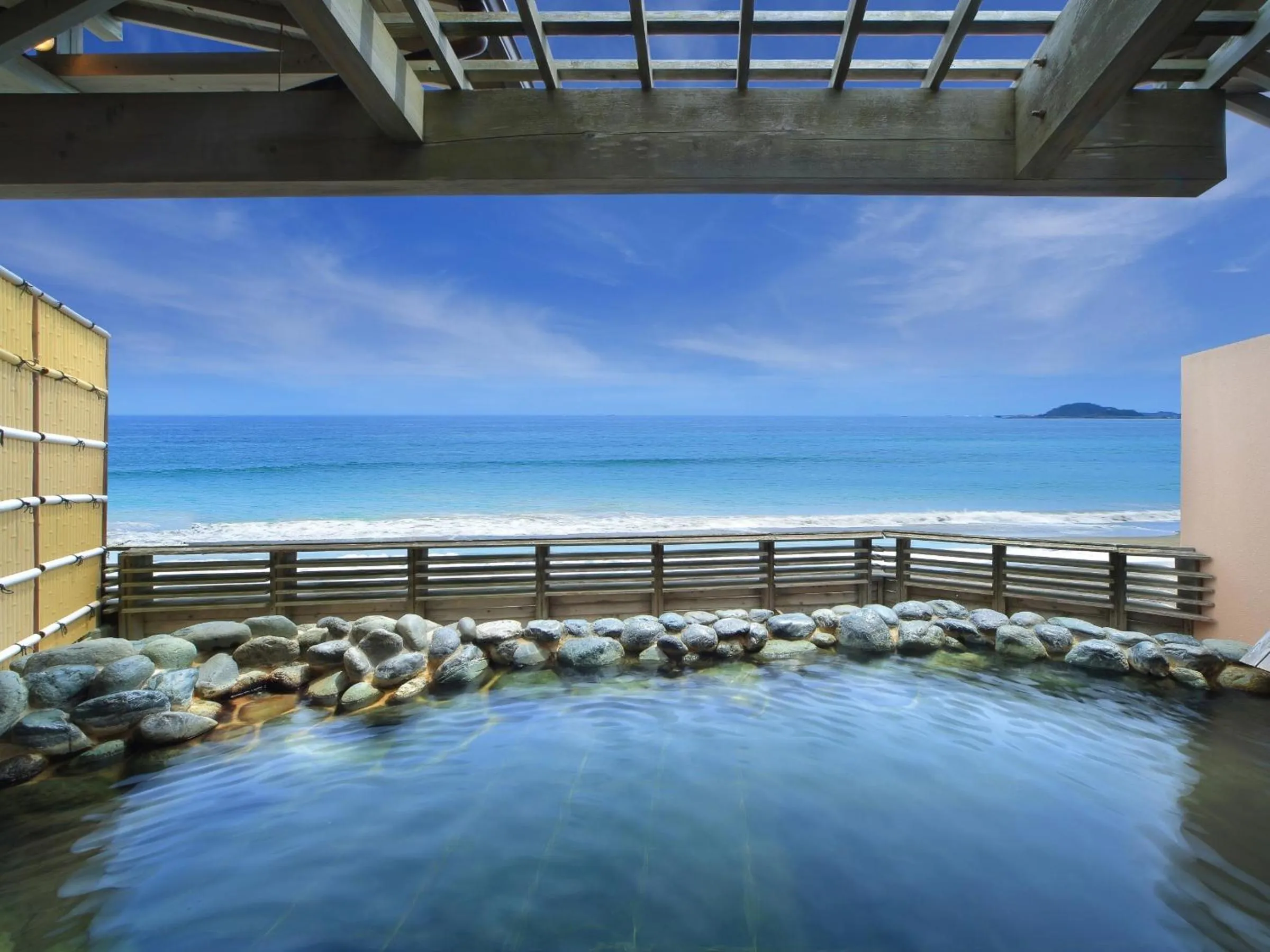 Hot Spring Bath in Kamogawa Grand Hotel