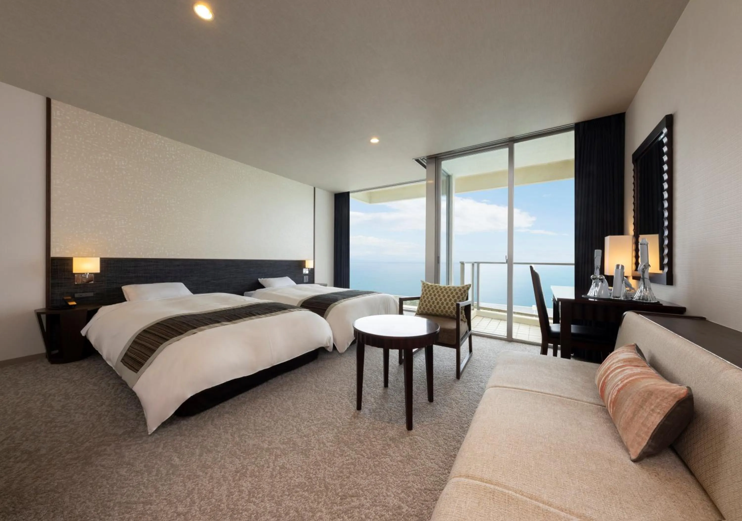 Bed in Kamogawa Grand Hotel