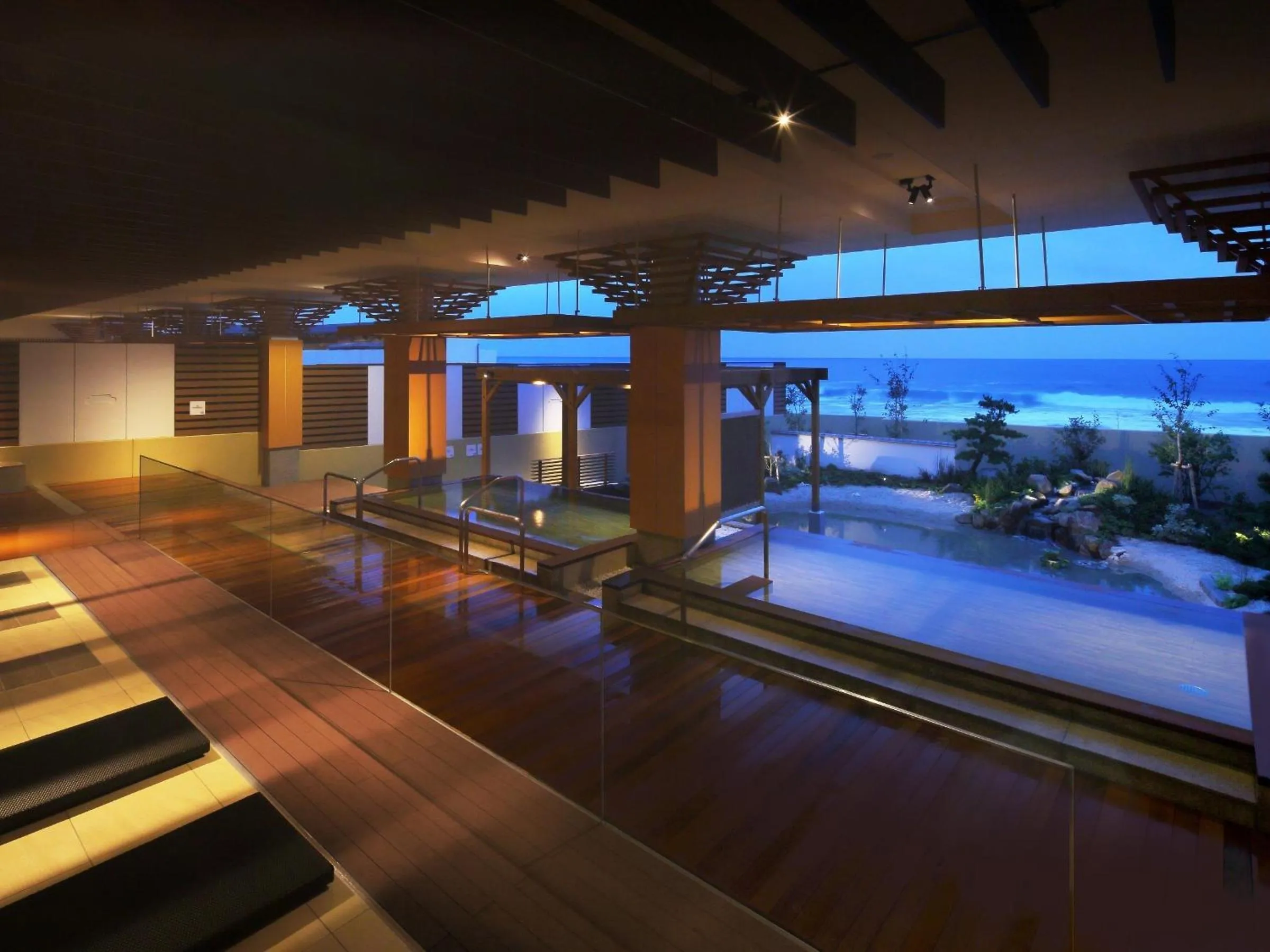 Hot Spring Bath in Kamogawa Grand Hotel