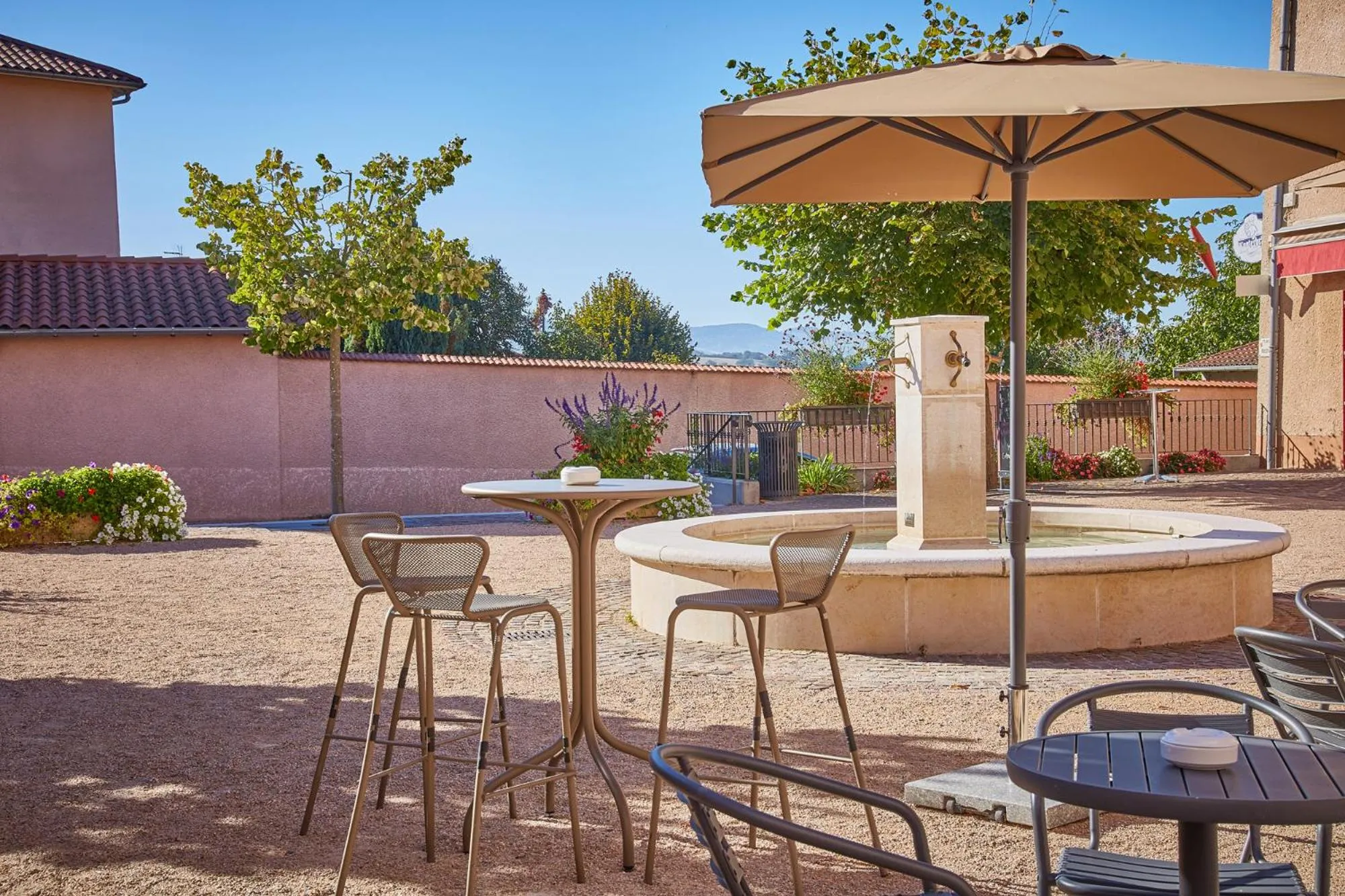 View (from property/room) in Le Place Neuve