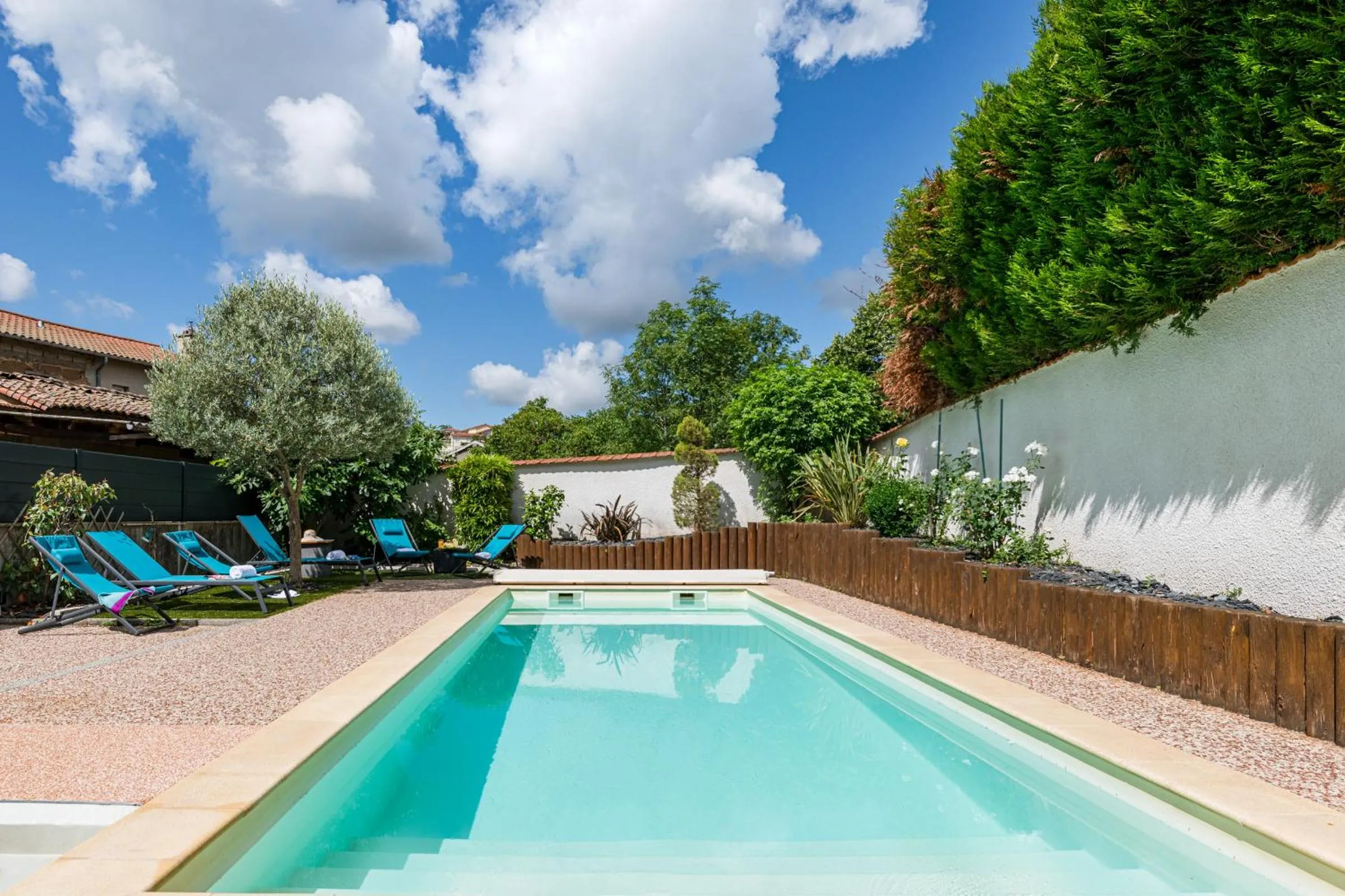 Swimming pool in Le Place Neuve