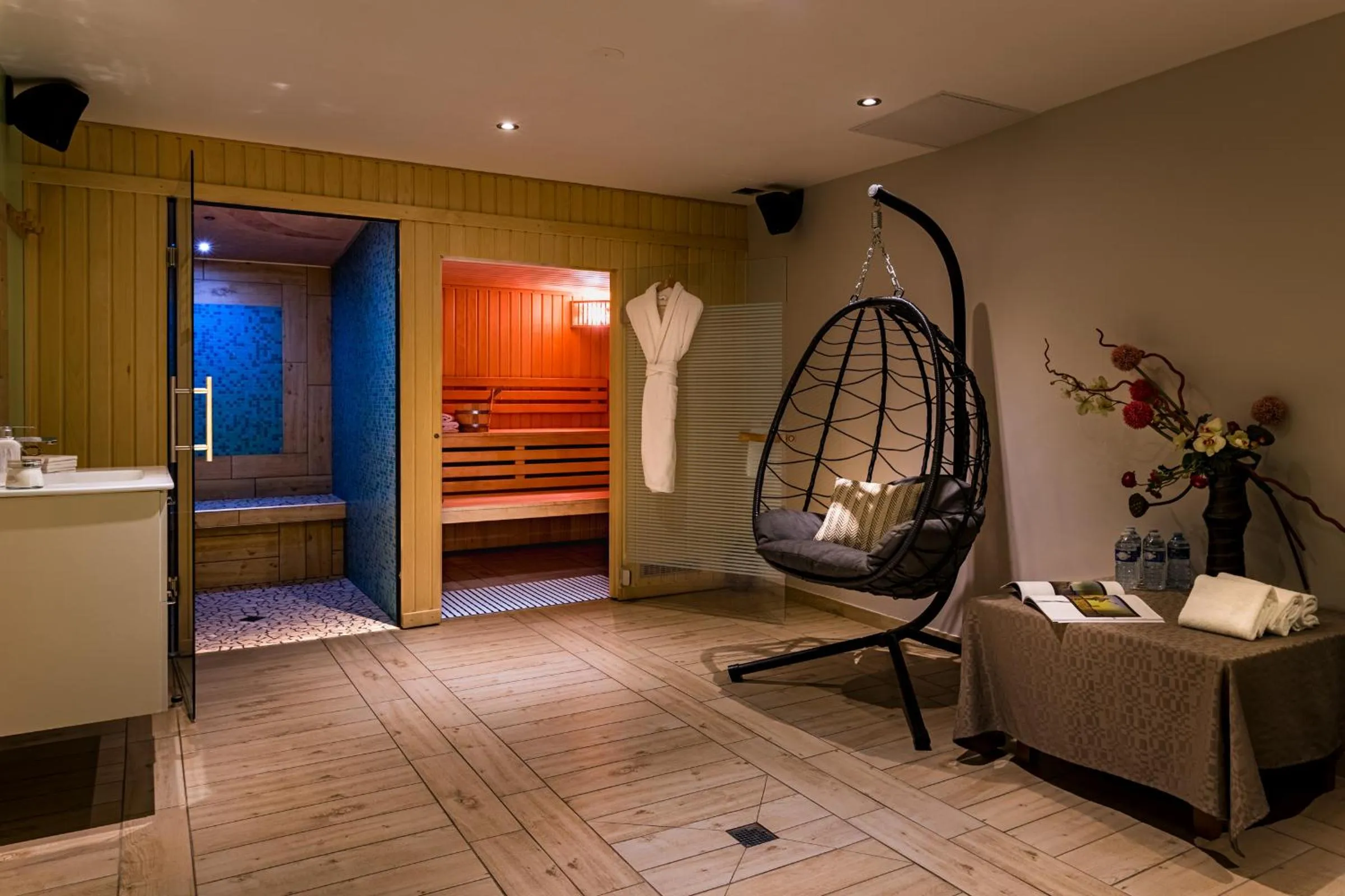 Property building in Le Place Neuve