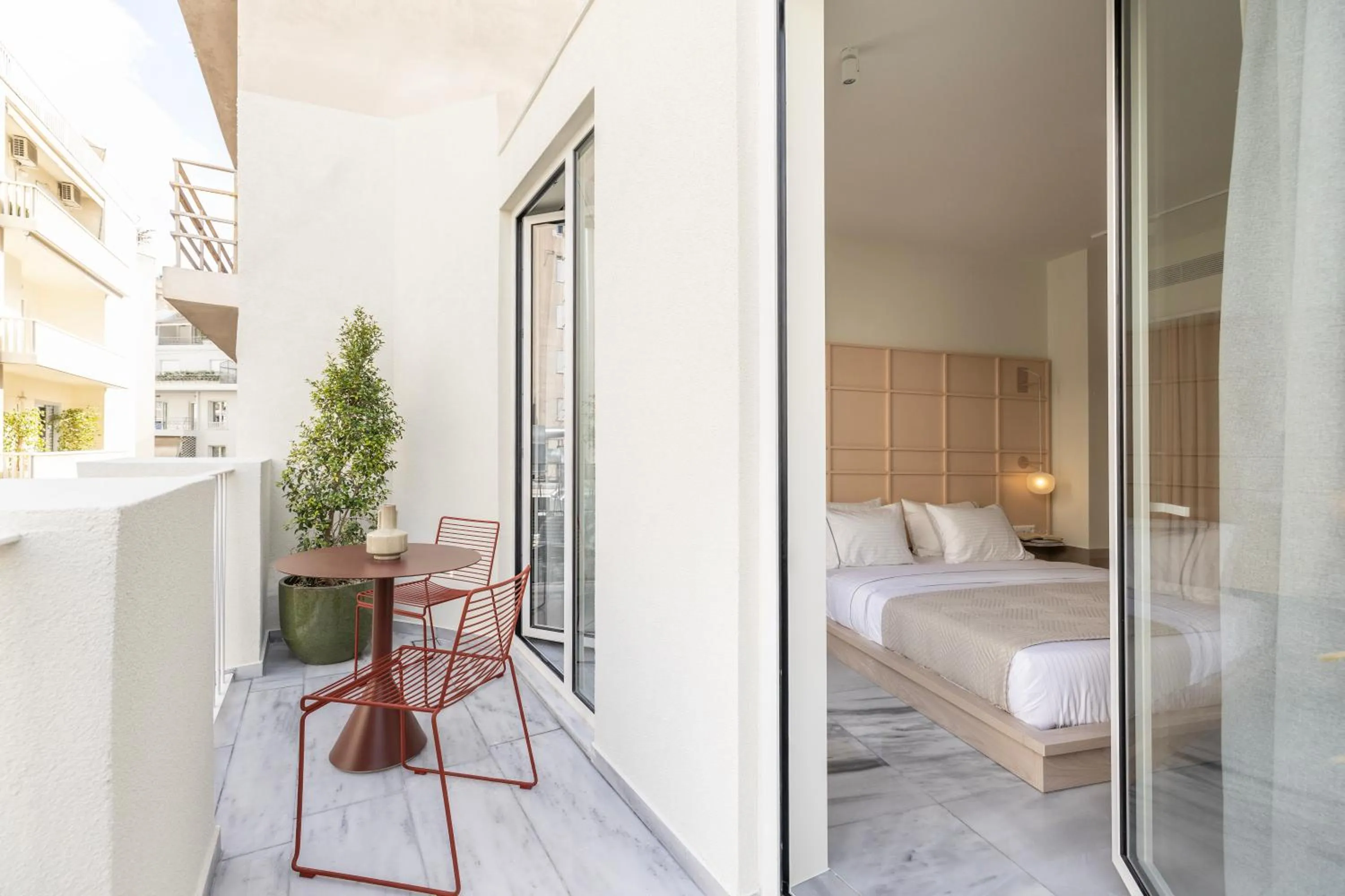 Patio, Bed in Milioni by Oniro