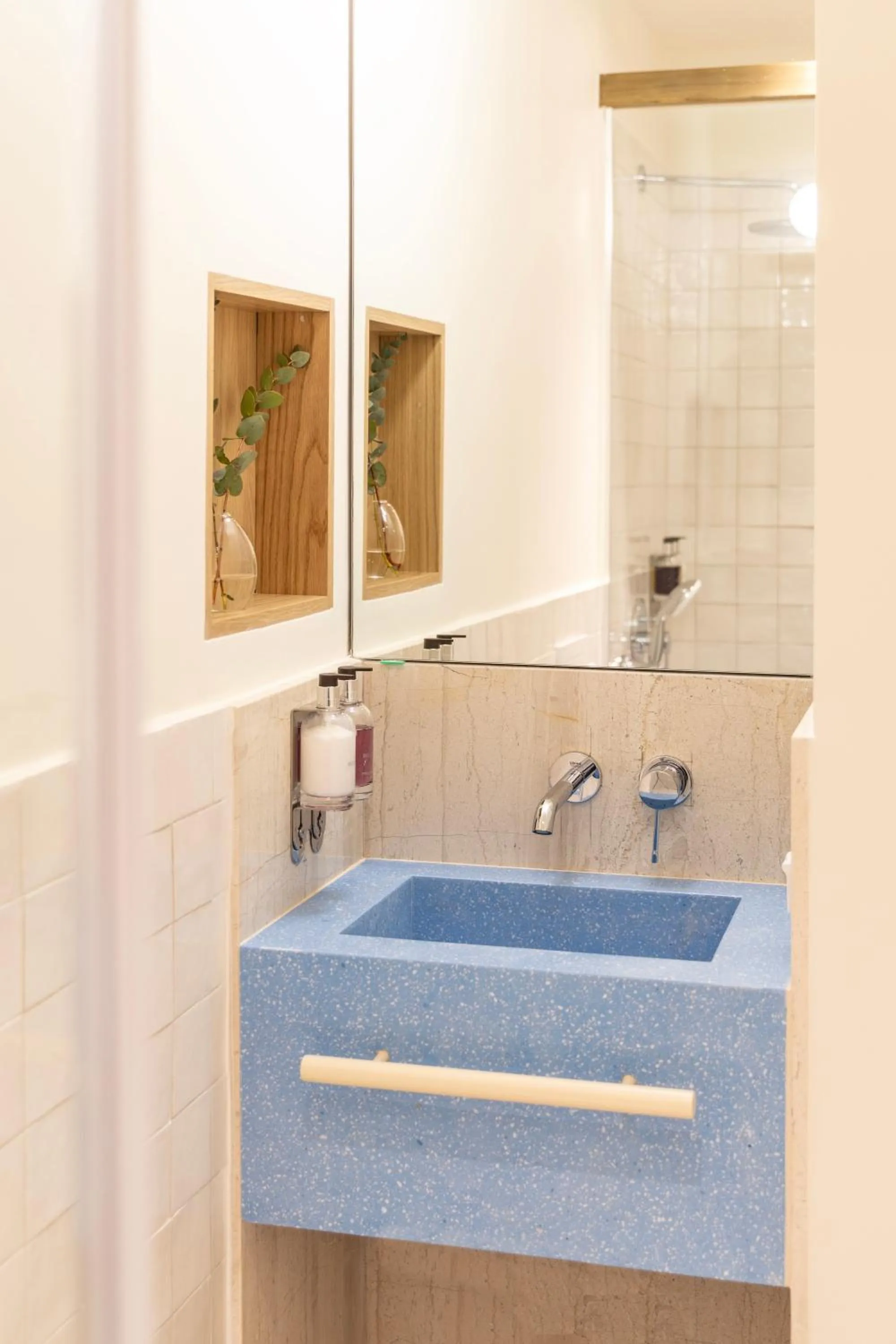 Bathroom in Milioni by Oniro