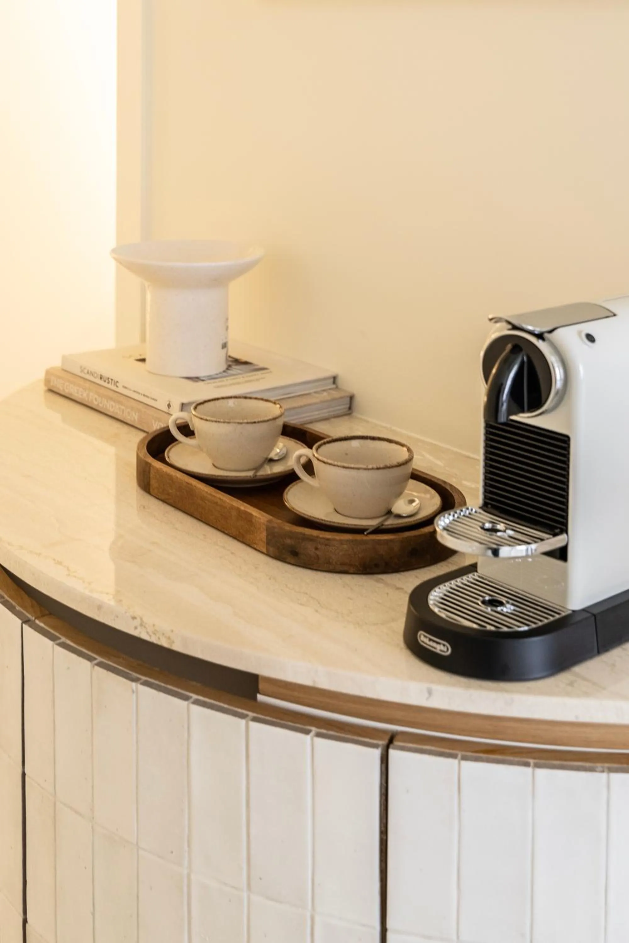 Coffee/tea facilities in Milioni by Oniro