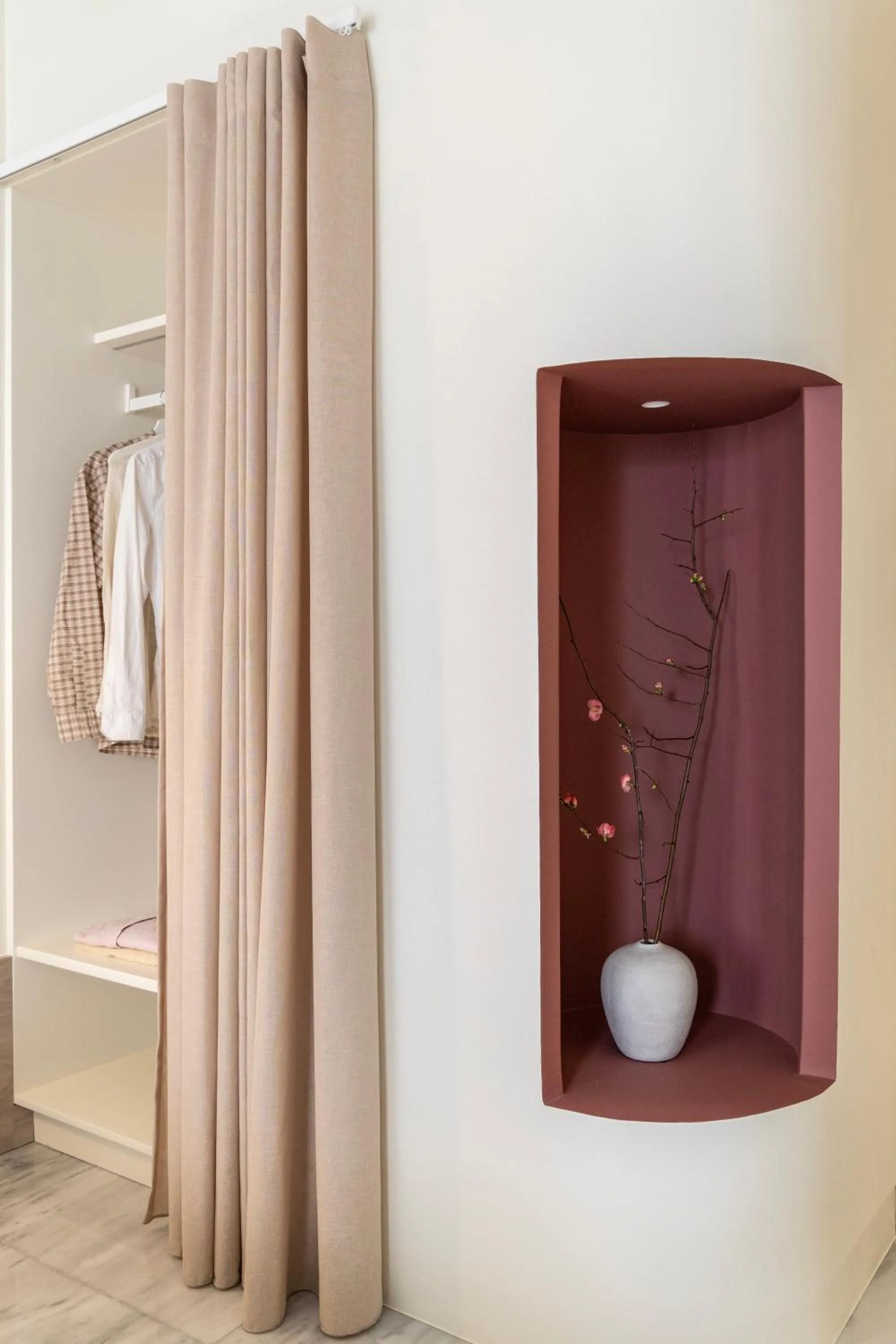 wardrobe in Milioni by Oniro