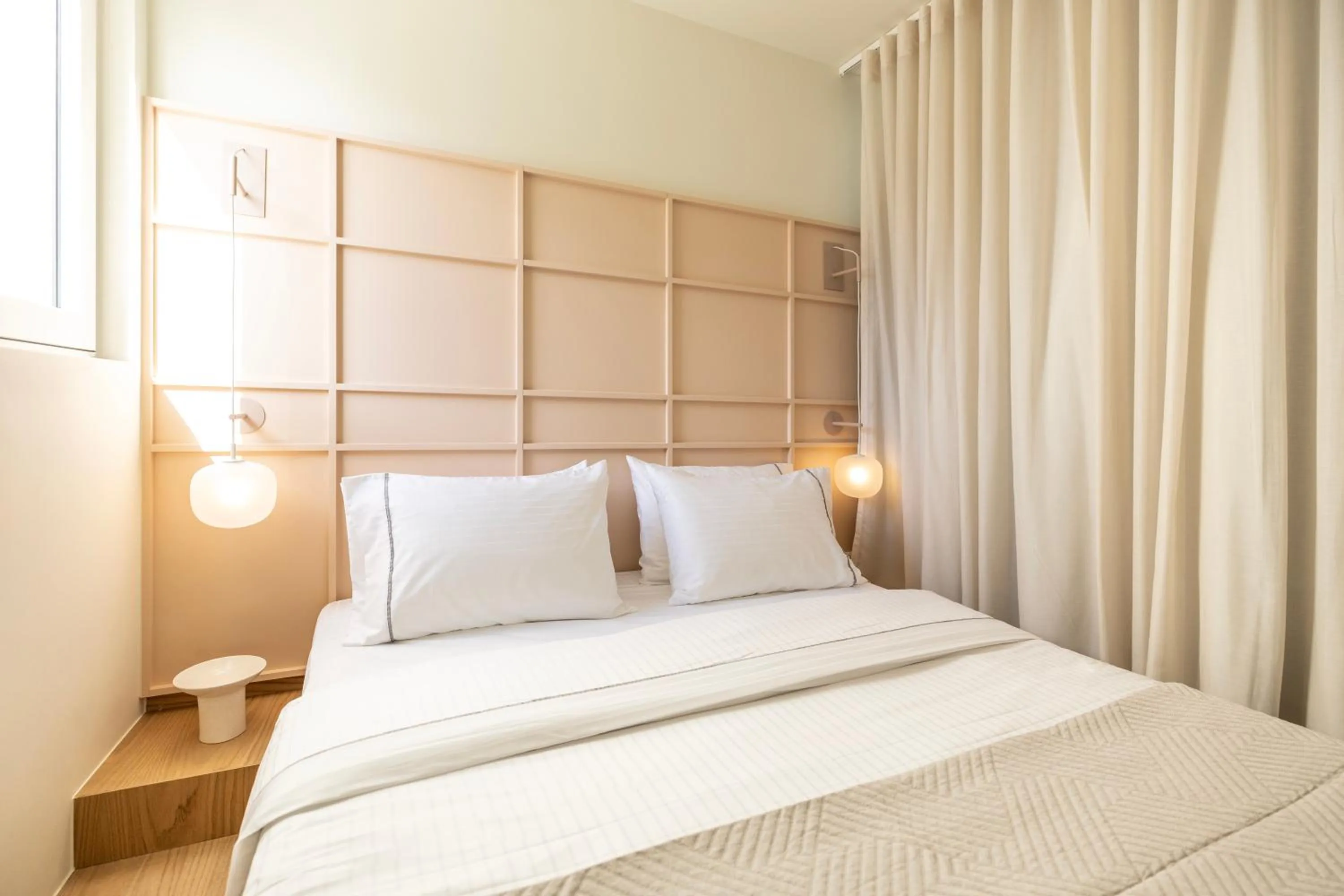 Bed in Milioni by Oniro