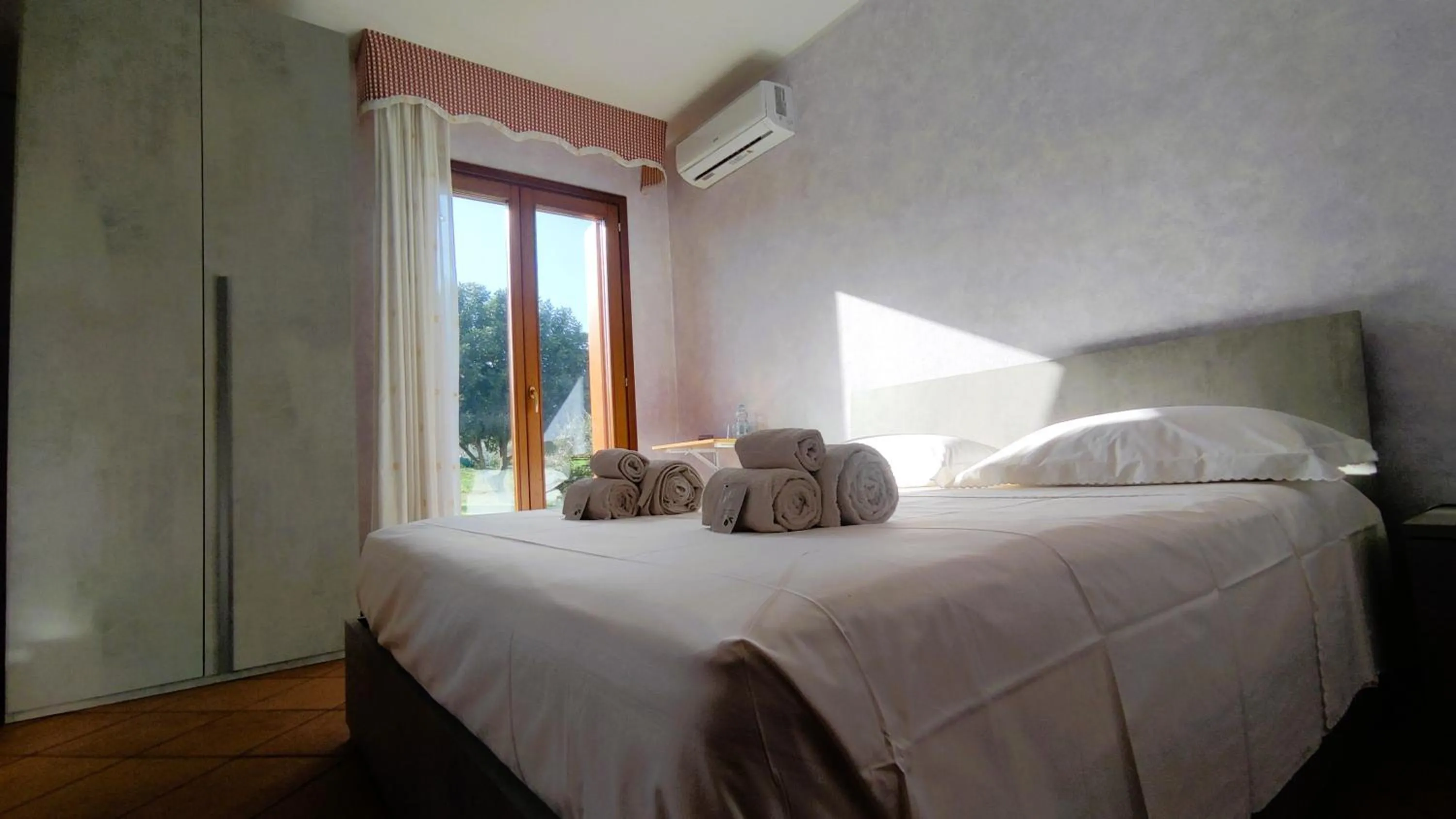 Bedroom, Bed in Grotta Delle Fate