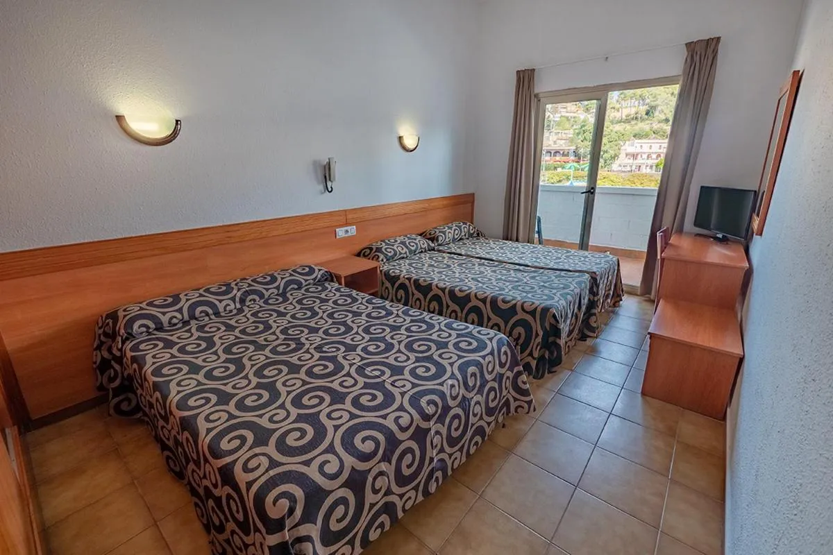 Bed in Santa Susanna Resort Affiliated by FERGUS