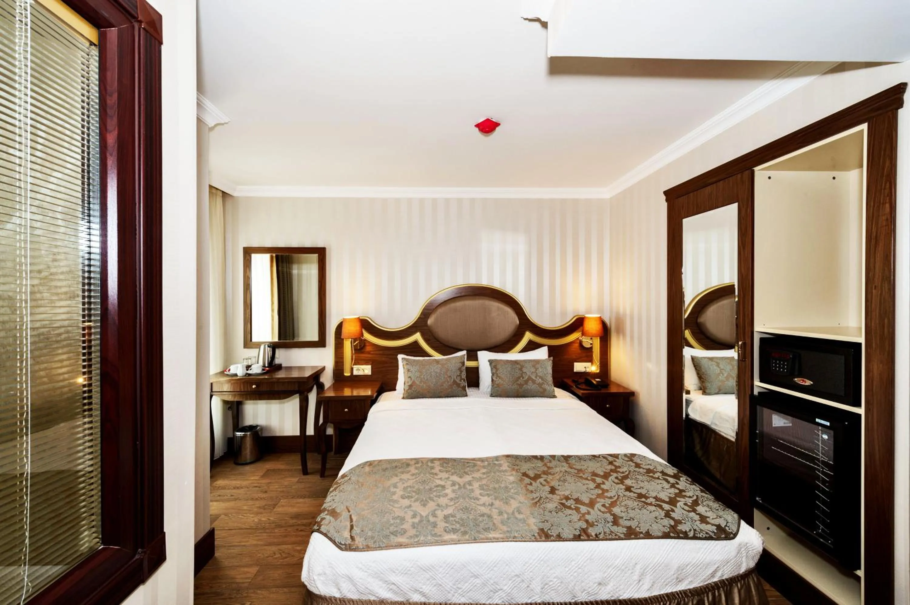 Bed in The Central Hotel