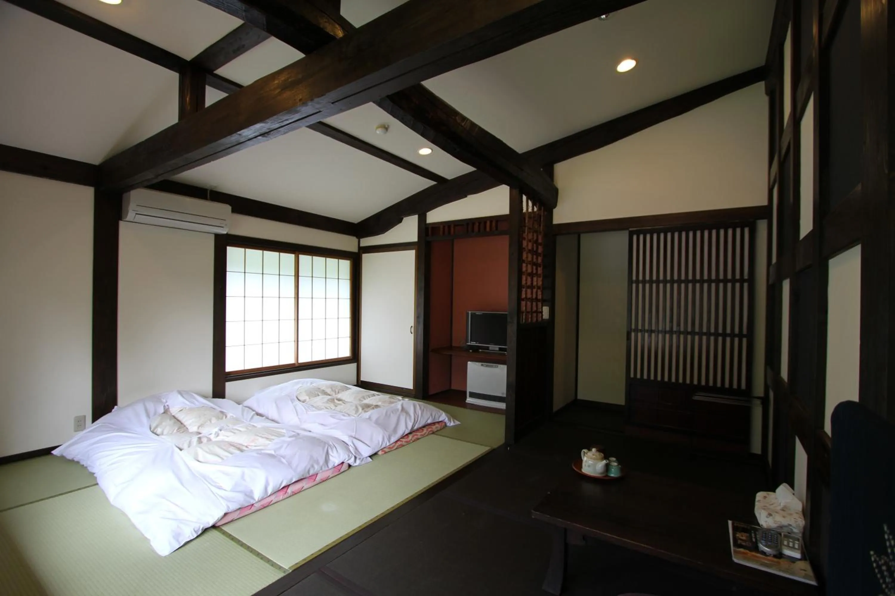 Photo of the whole room in Minshuku Takizawa