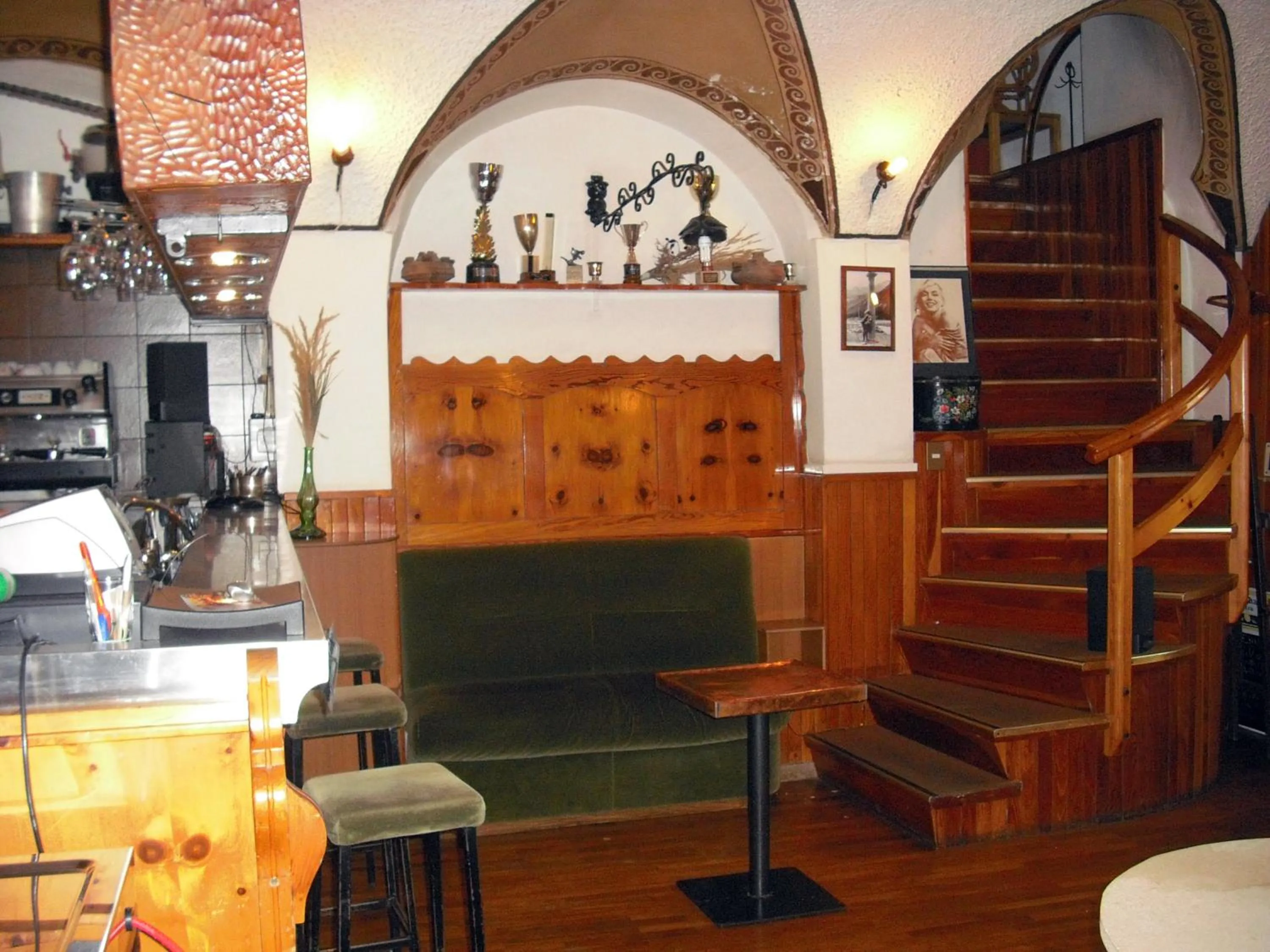 Communal lounge/ TV room in Hotel Gufo